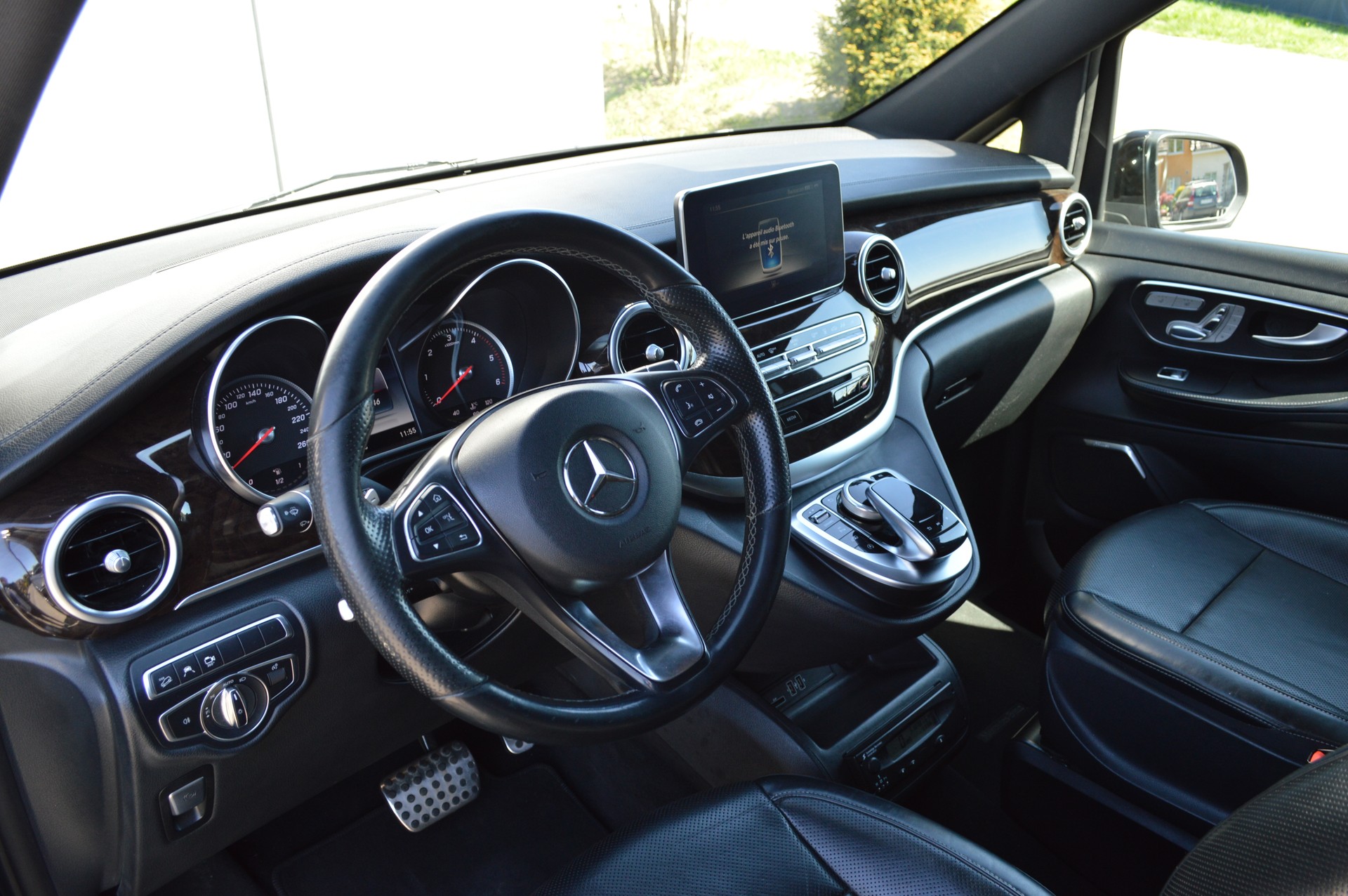 MERCEDES-BENZ V 250 d Avantgarde lang 4Matic 7G-Tronic-image-9