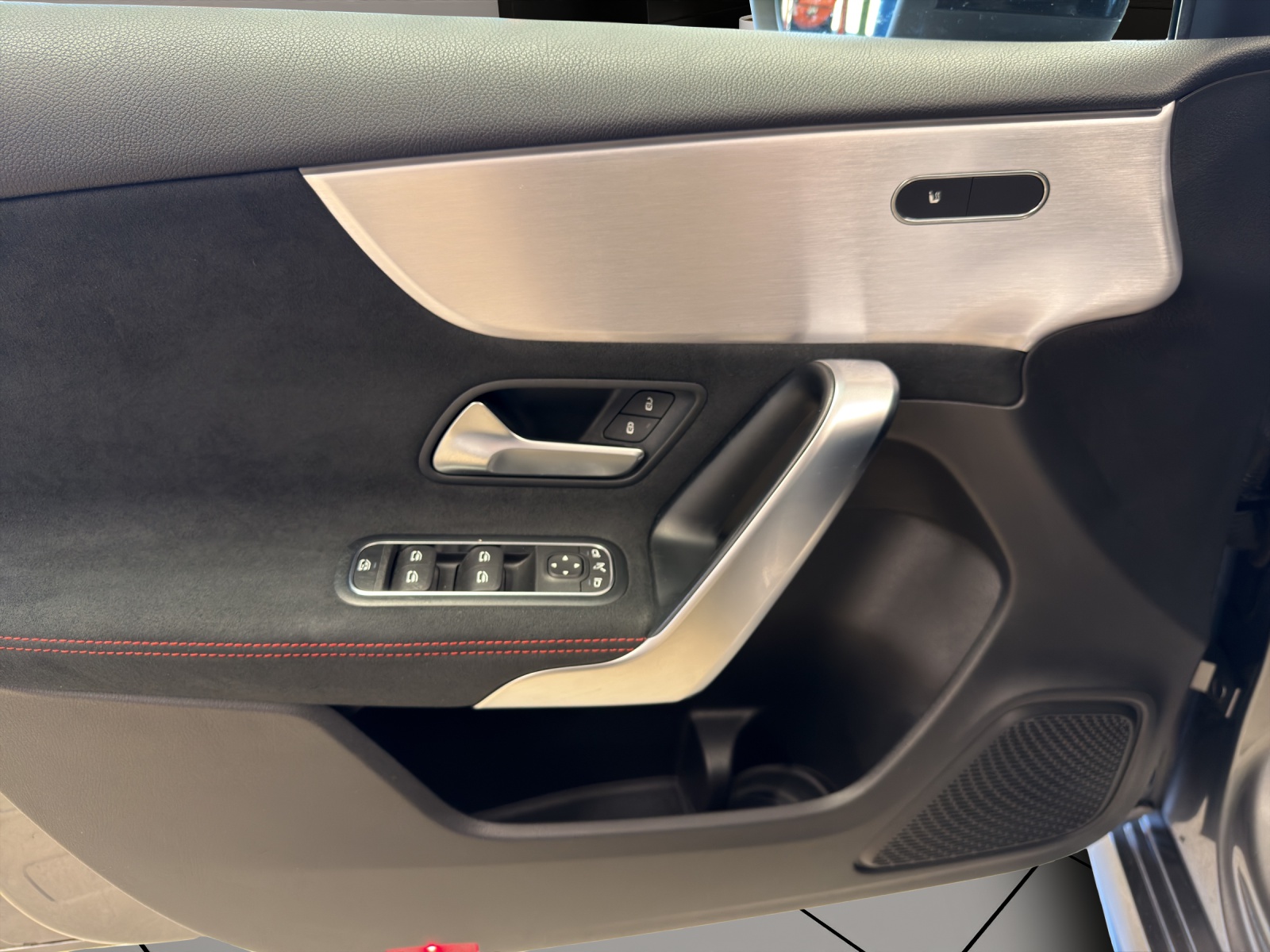 Image MERCEDES-BENZ A-220 A 220 AMG Line 7G-DCT