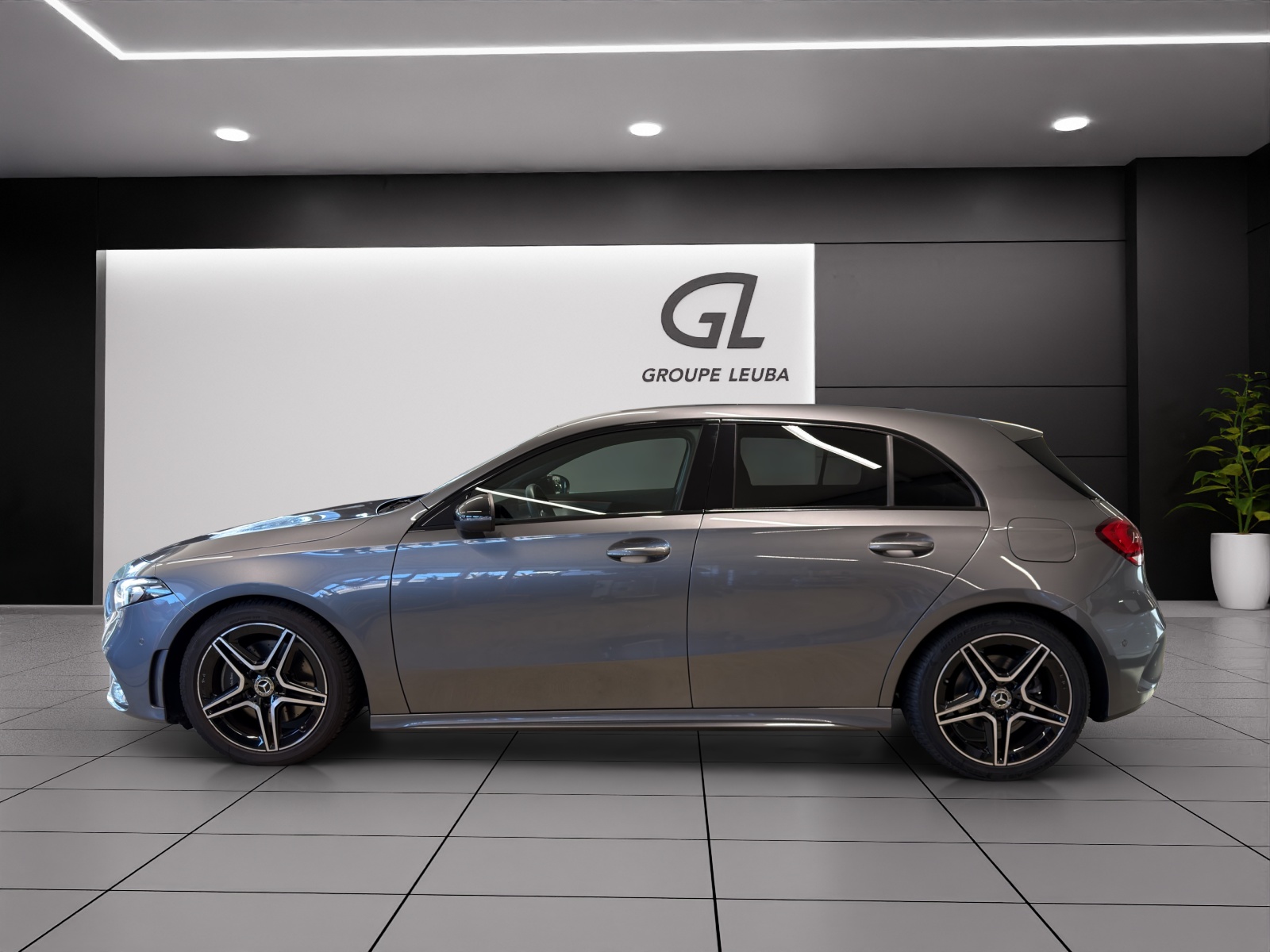 Image MERCEDES-BENZ A-220 A 220 AMG Line 7G-DCT