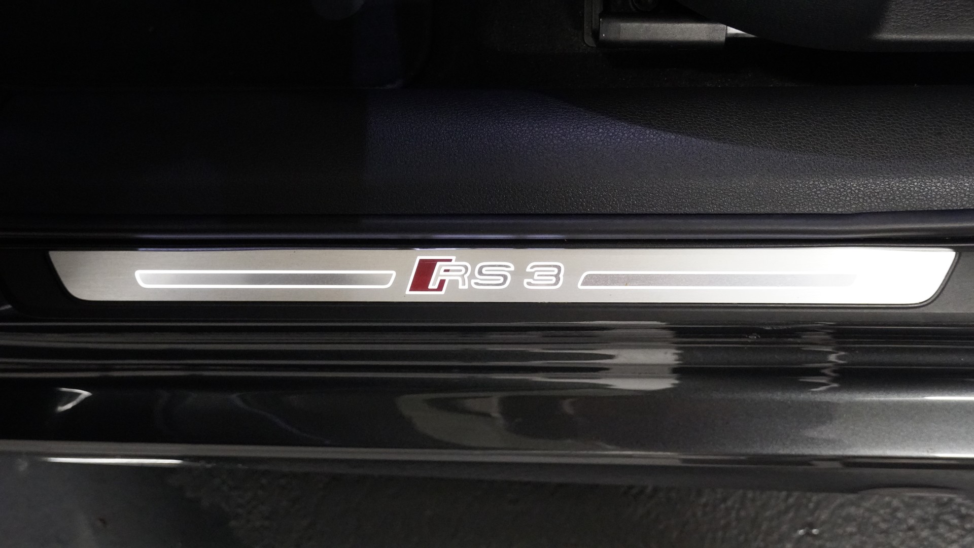AUDI Limousine 2.5 TFSI quattro S-tronic-image-8