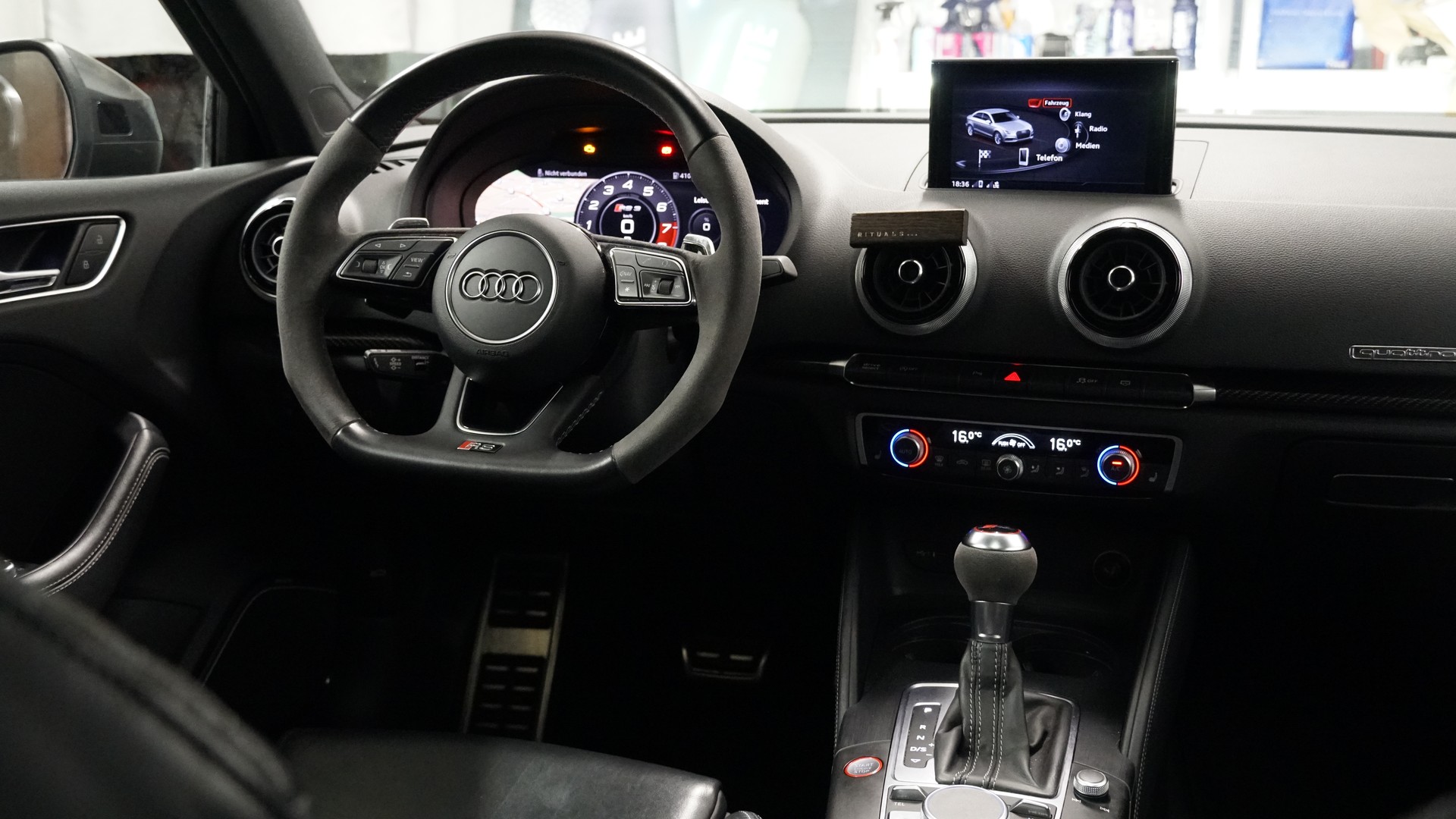 AUDI Limousine 2.5 TFSI quattro S-tronic-image-10
