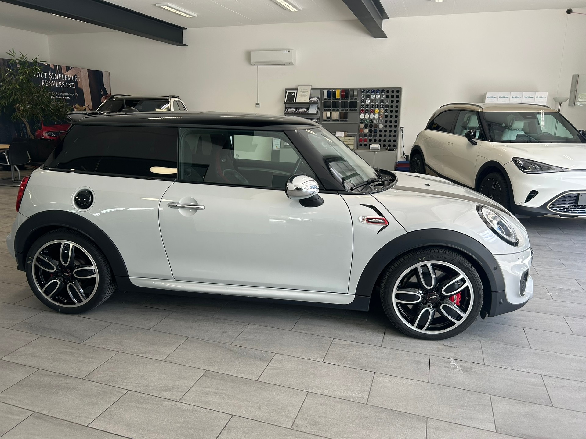 MINI Cooper John Cooper Works Steptronic-image-6