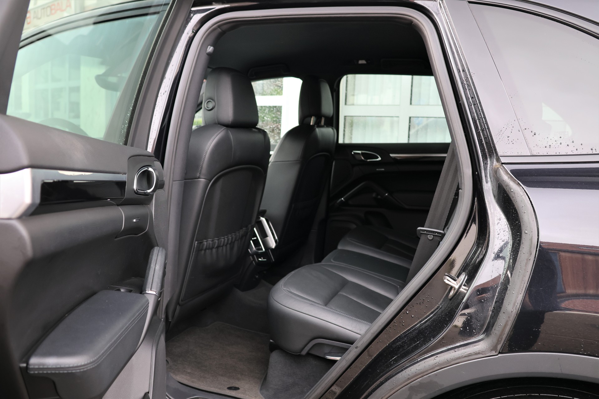 PORSCHE Cayenne Diesel-image-11