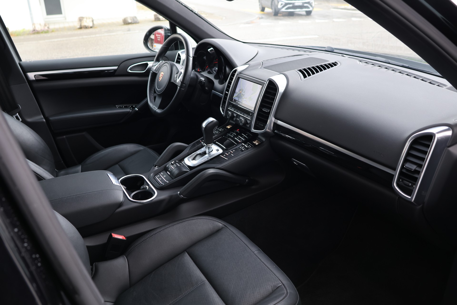 PORSCHE Cayenne Diesel-image-16