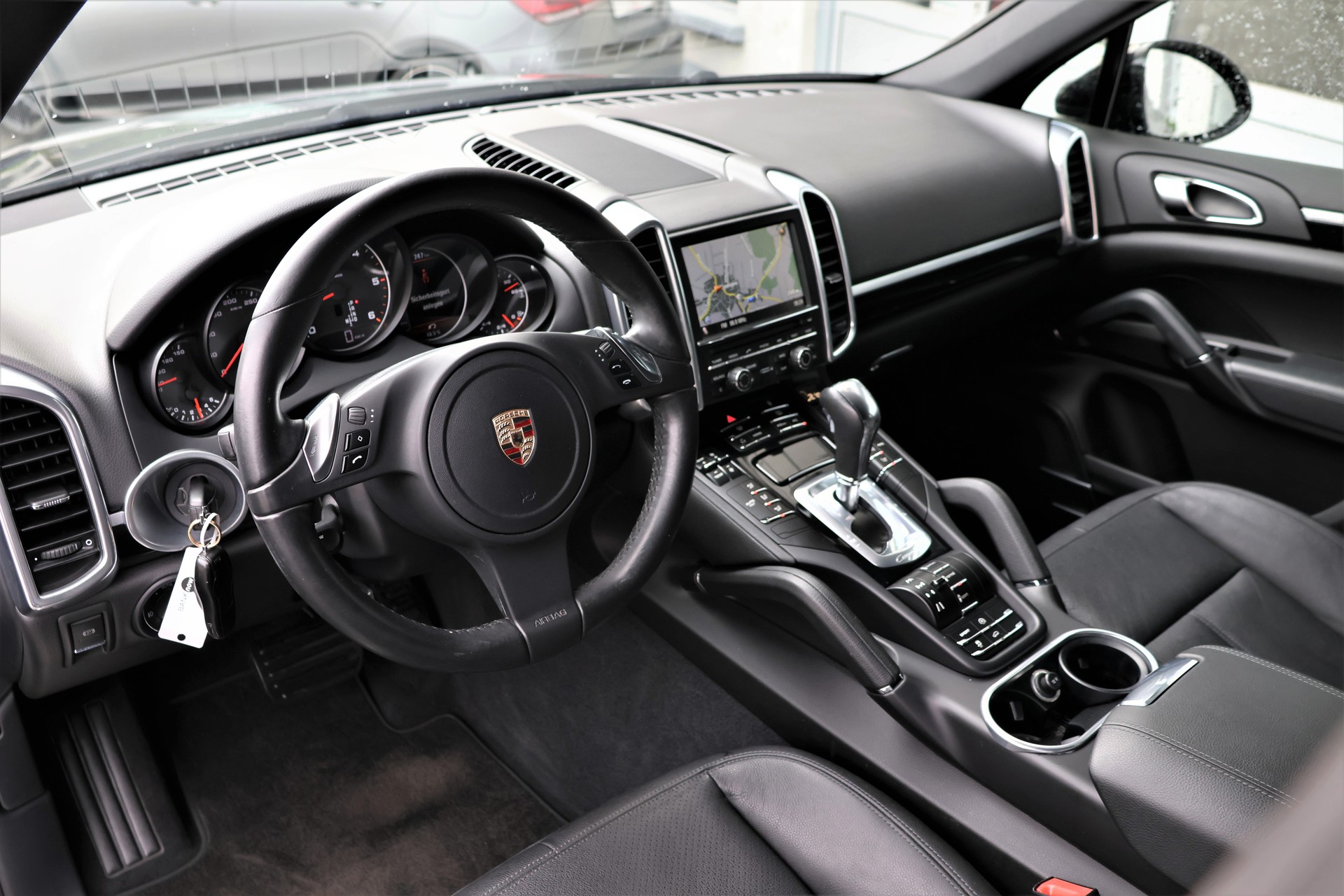 PORSCHE Cayenne Diesel-image-9