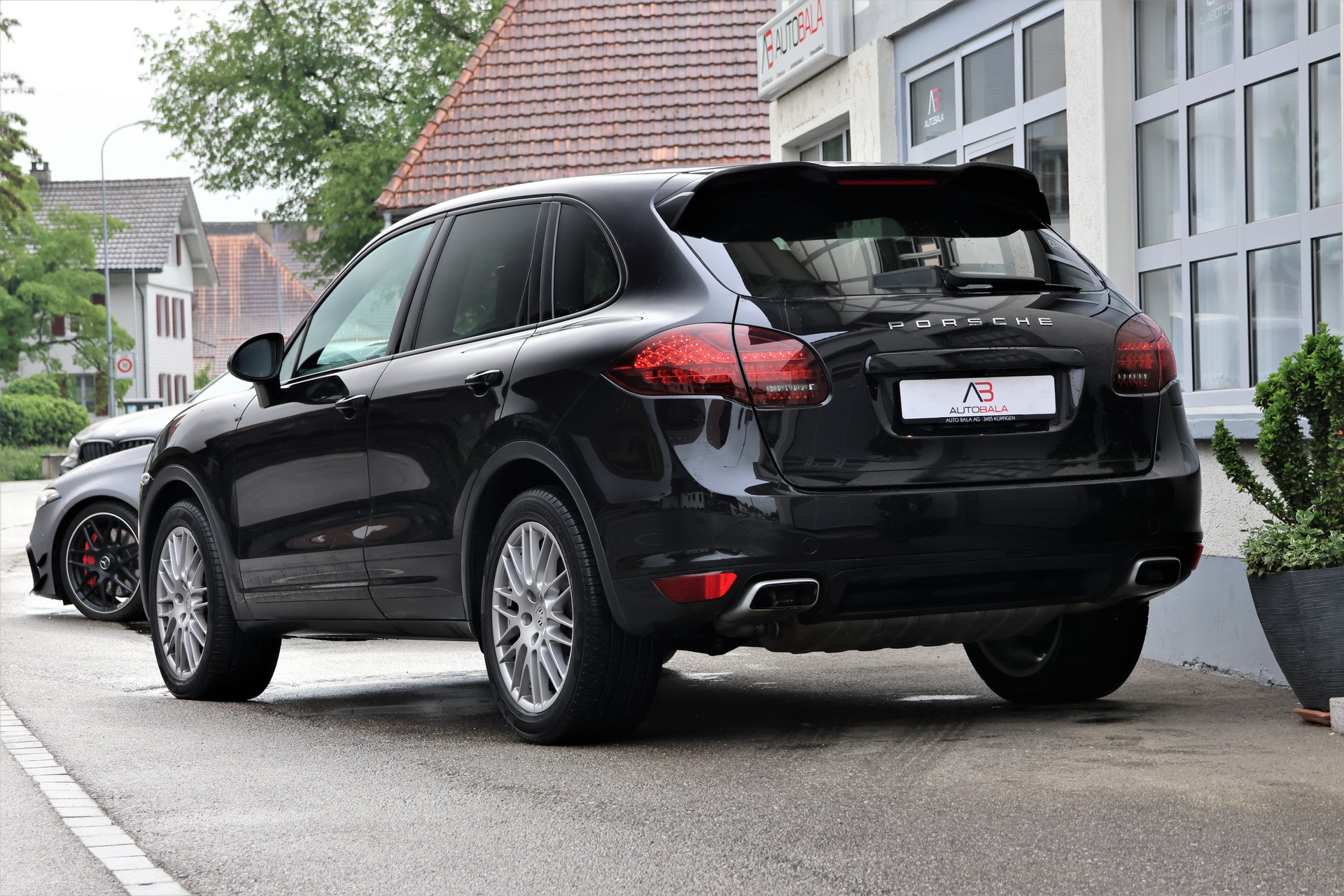 PORSCHE Cayenne Diesel-image-2