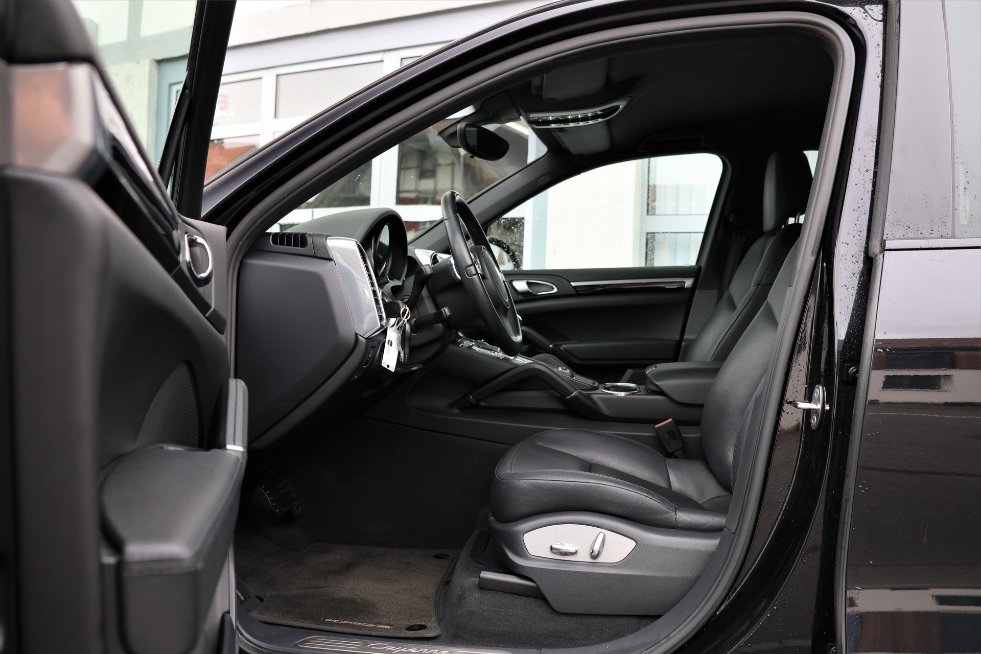 PORSCHE Cayenne Diesel-image-8