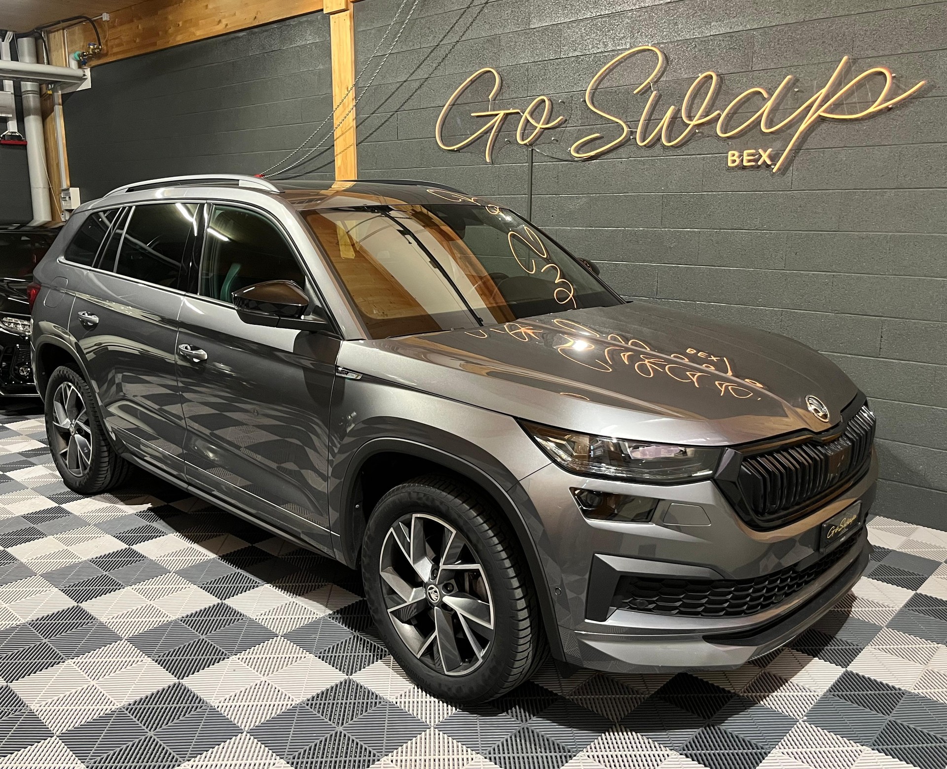 SKODA Kodiaq 2.0 TSI 4x4 SportLine-image-0