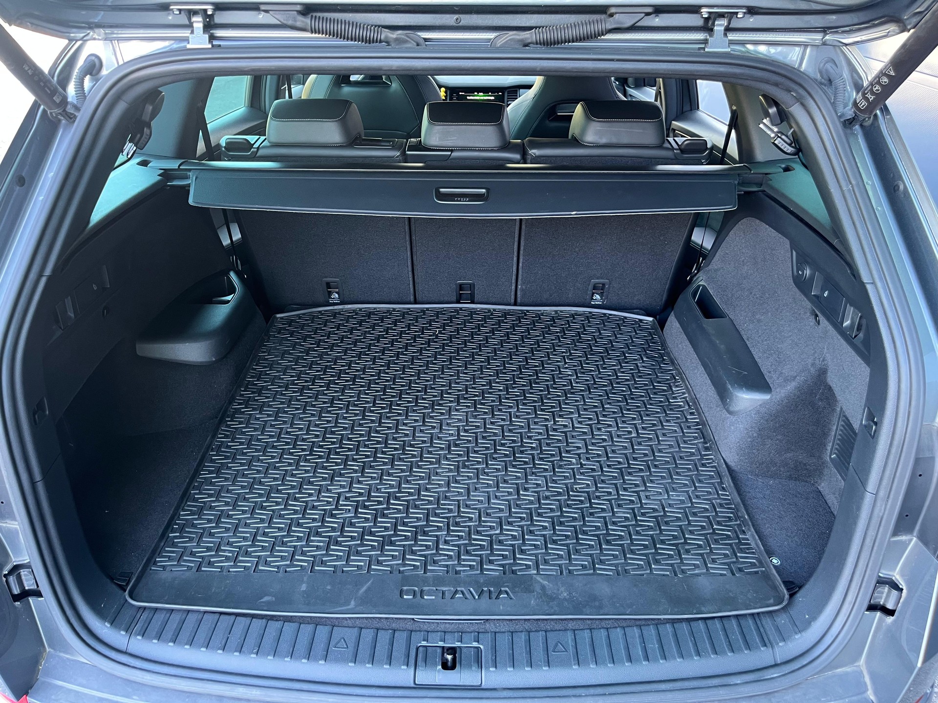 SKODA Kodiaq 2.0 TSI 4x4 SportLine-image-19
