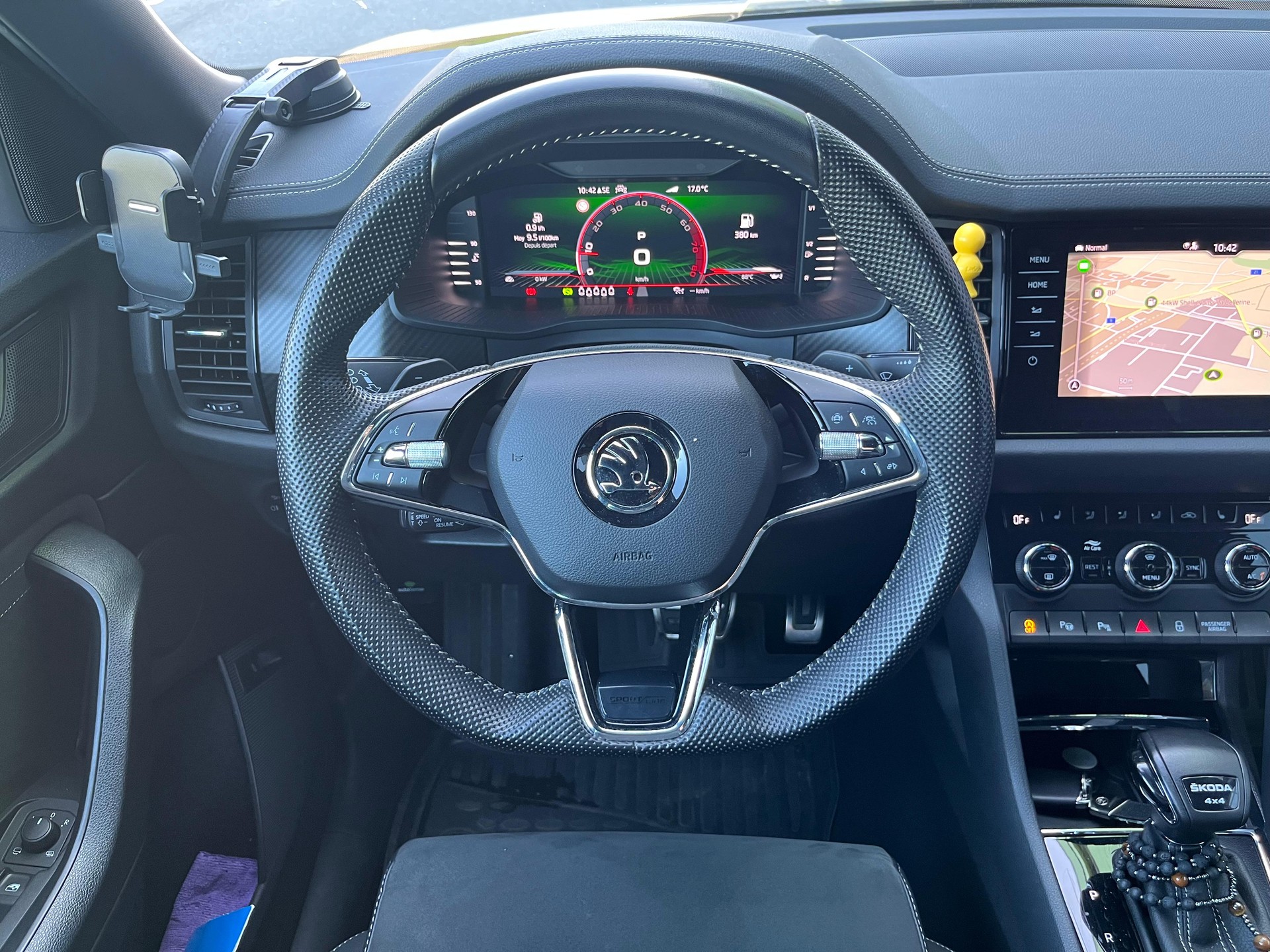 SKODA Kodiaq 2.0 TSI 4x4 SportLine-image-13