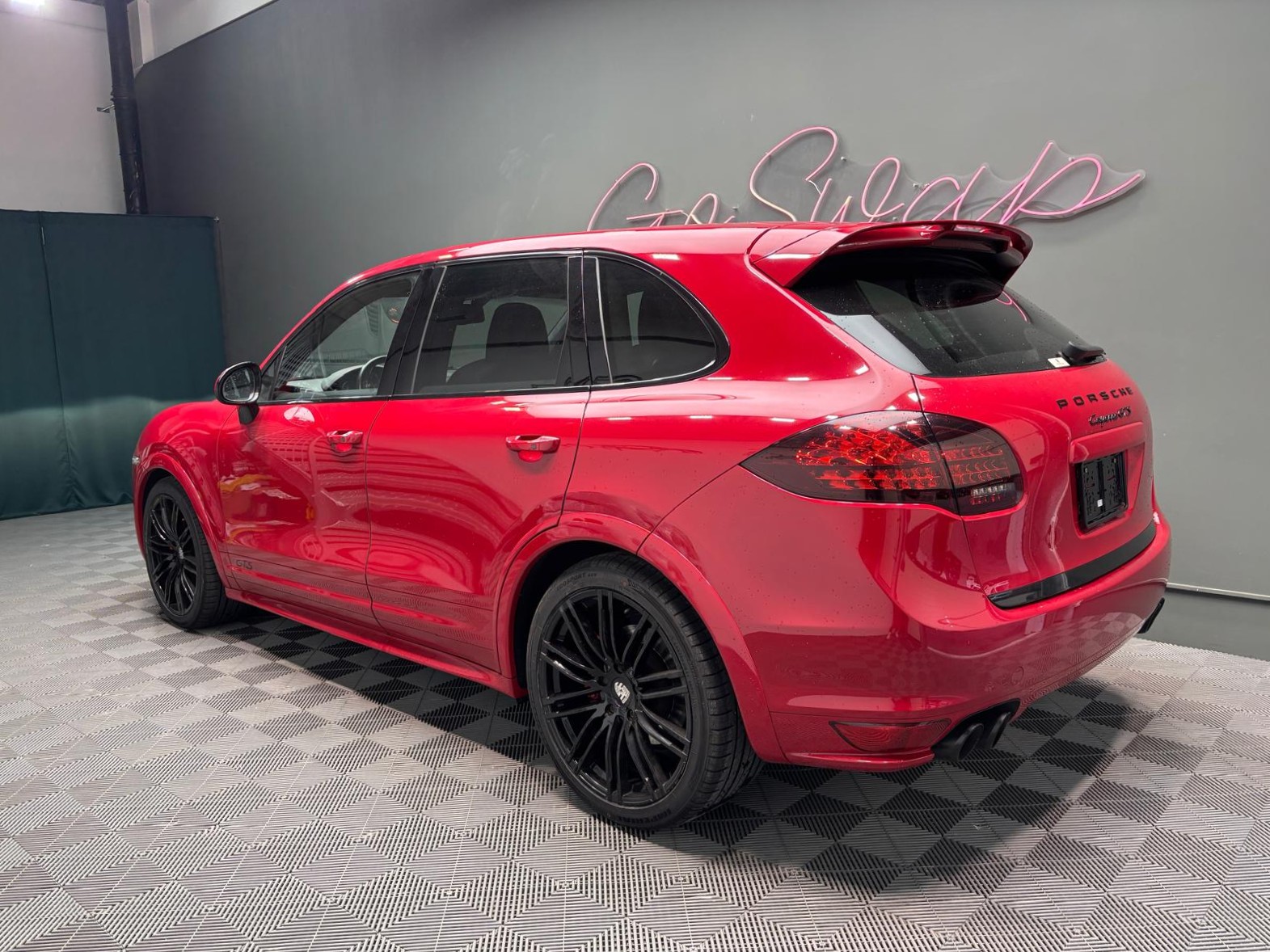 PORSCHE Cayenne GTS-image-6