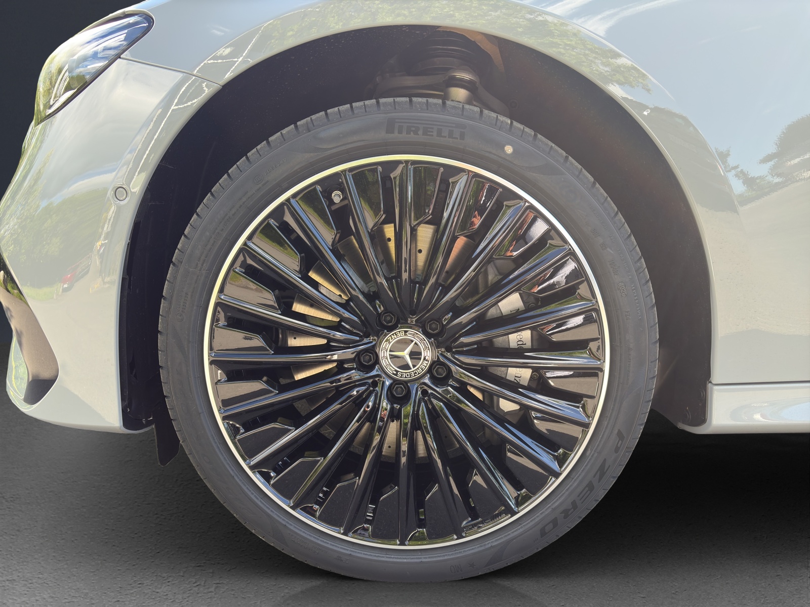 MERCEDES-BENZ E 220 d 4Matic 9G-Tronic-image-5
