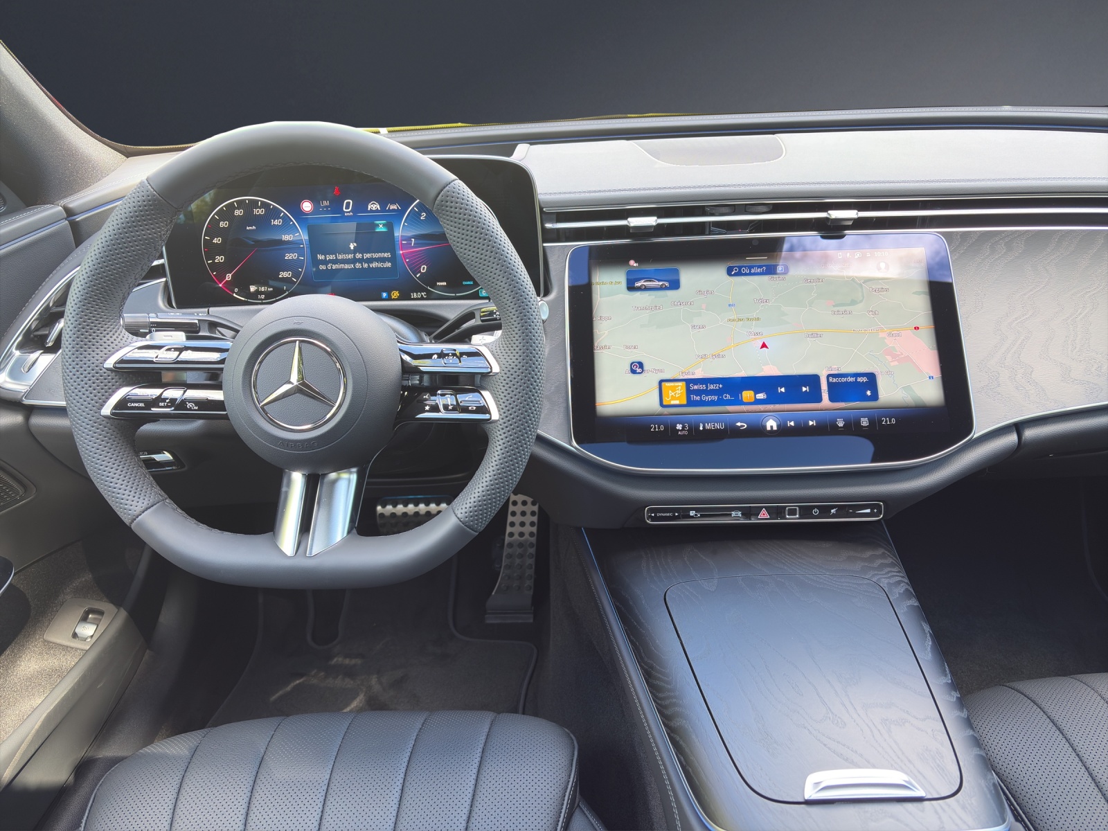 MERCEDES-BENZ E 220 d 4Matic 9G-Tronic-image-13