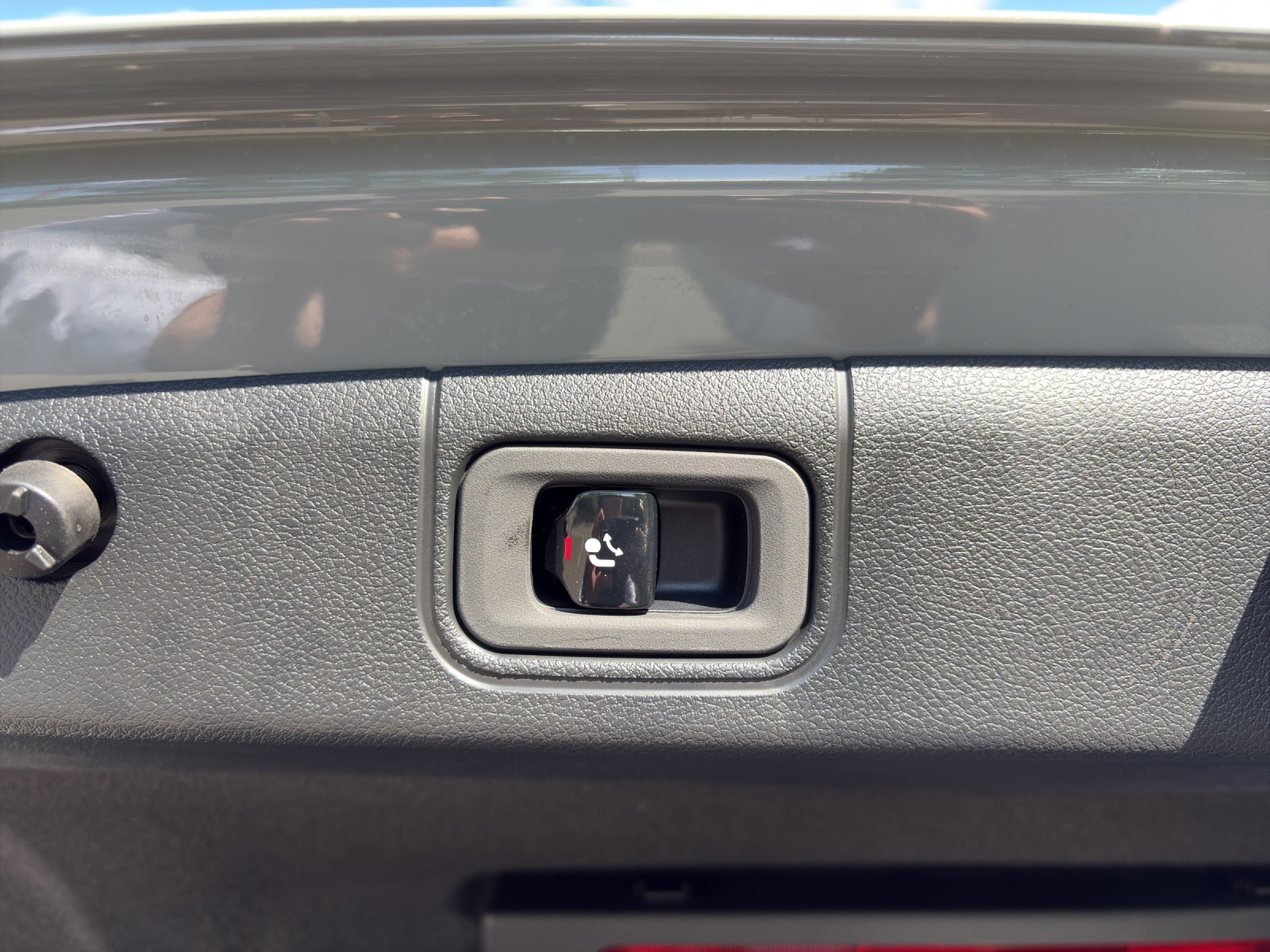MERCEDES-BENZ E 220 d 4Matic 9G-Tronic-image-8