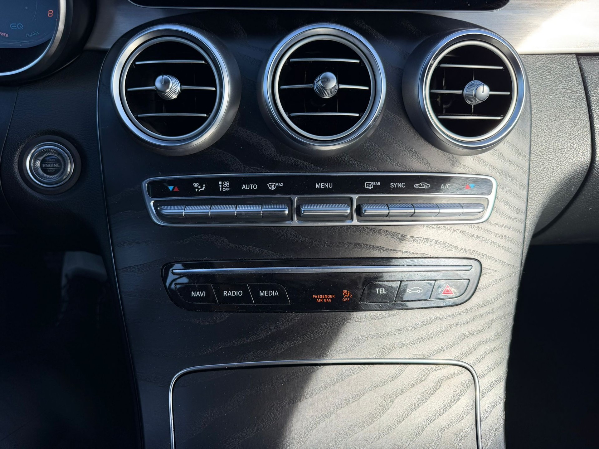 MERCEDES-BENZ C 200 AMG Line Cabriolet 9G-Tronic Garantie 2 ans-image-23