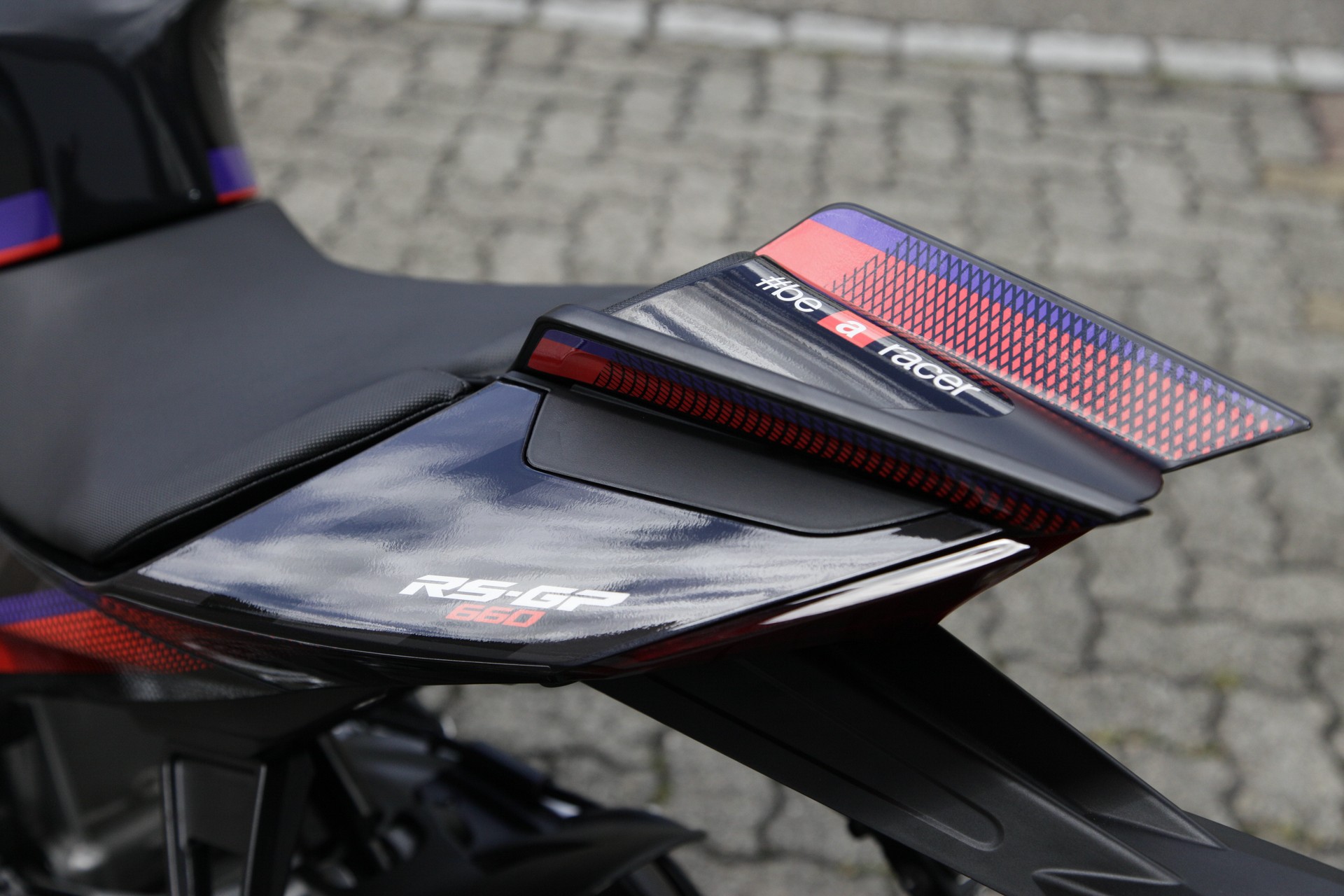 APRILIA RS GP 660 Bezzechi black Rims E5+ (35kW)-image-12