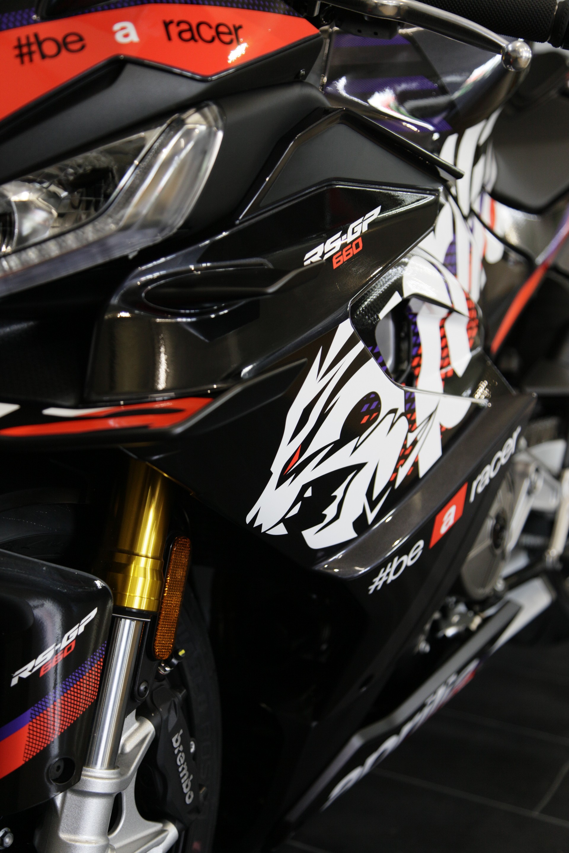 APRILIA RS GP 660 Bezzechi black Rims E5+ (35kW)-image-8