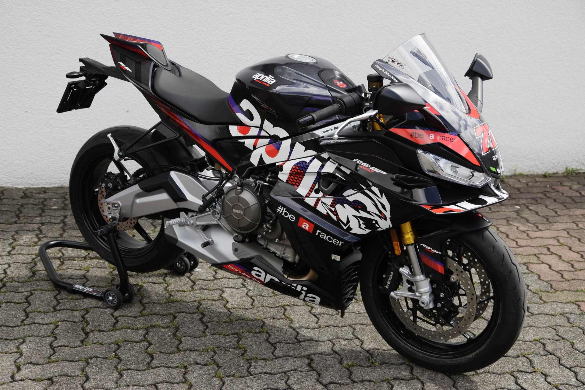 APRILIA RS GP 660 Bezzechi black Rims E5+ (35kW)-image-9