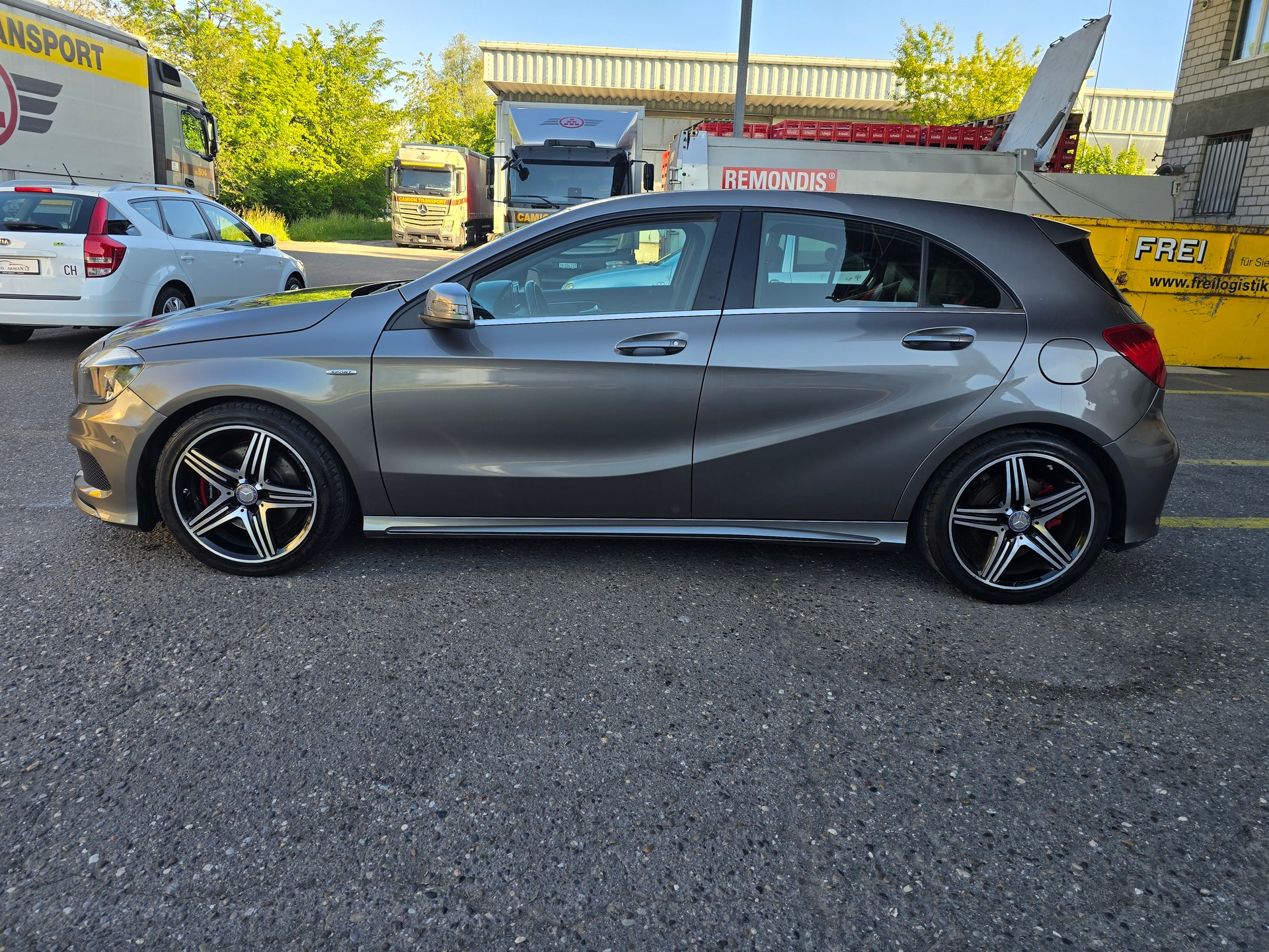 MERCEDES-BENZ A 250 Sport 4Matic AMG Line 7G-DCT-image-7