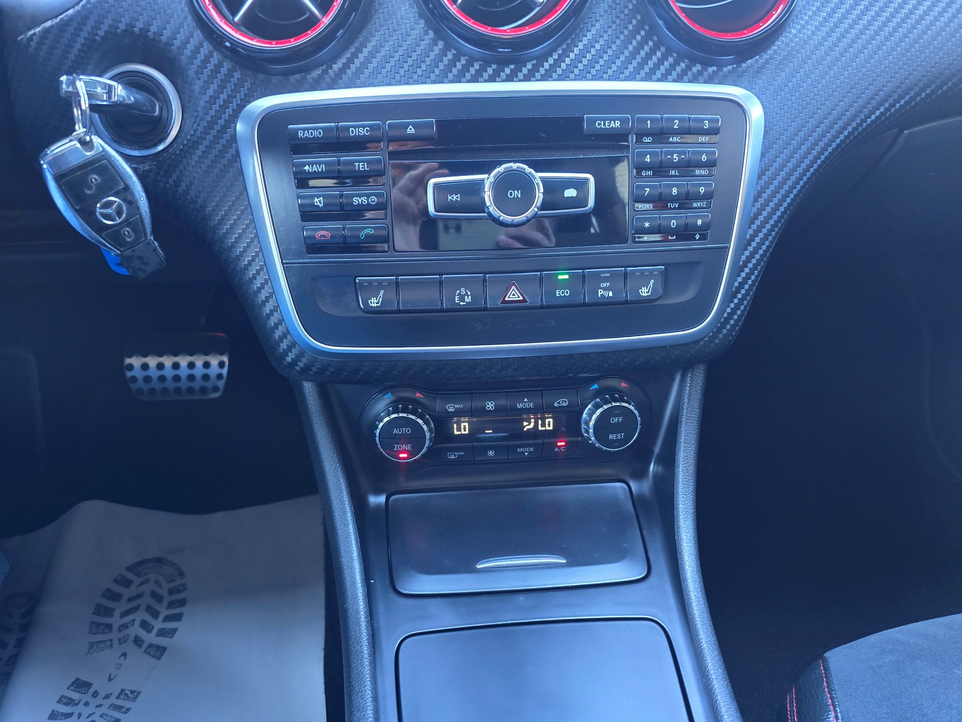 MERCEDES-BENZ A 250 Sport 4Matic AMG Line 7G-DCT-image-18