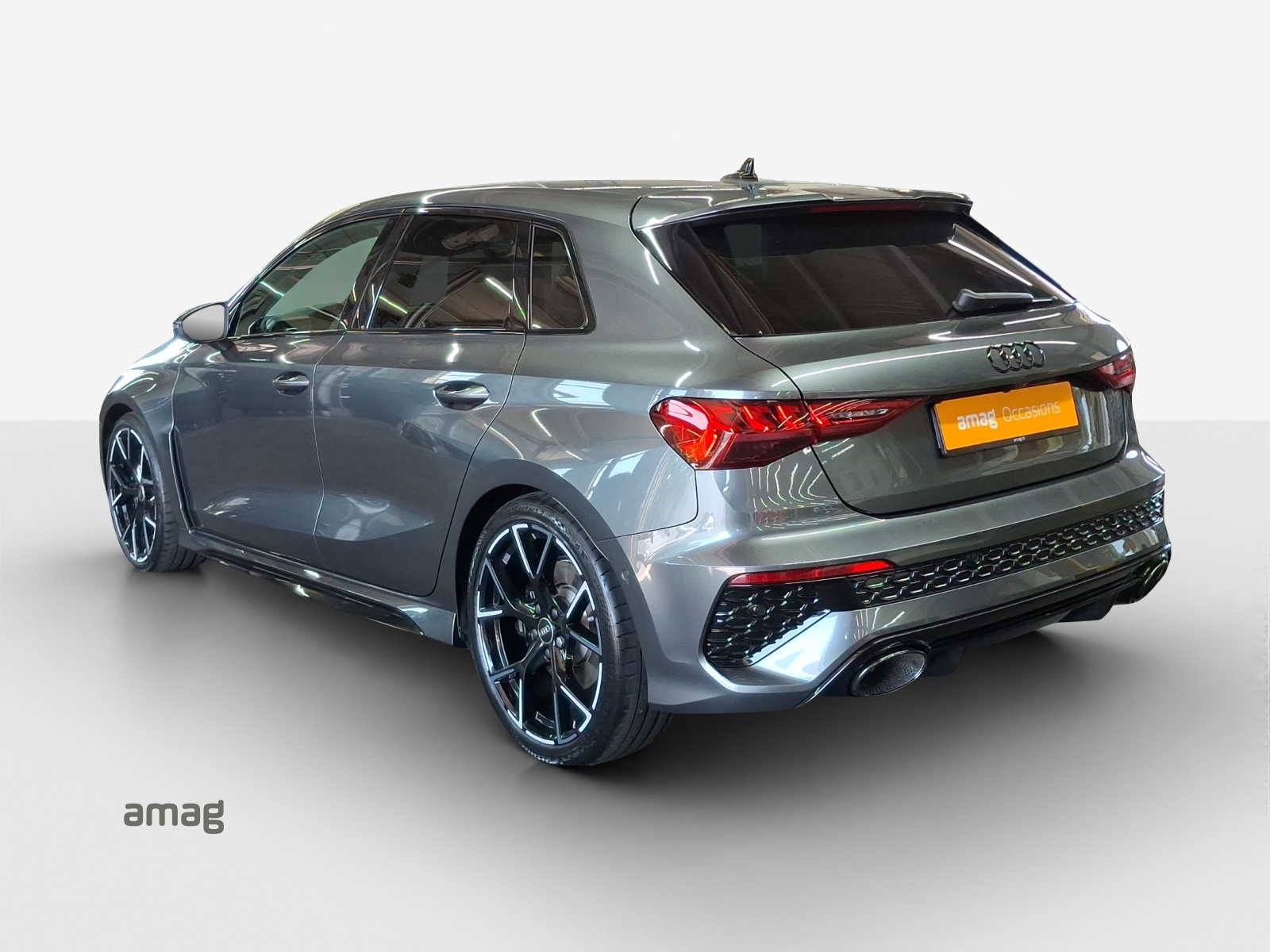 AUDI RS3 Sportback 2.5 TSI quattro S-tronic-image-2
