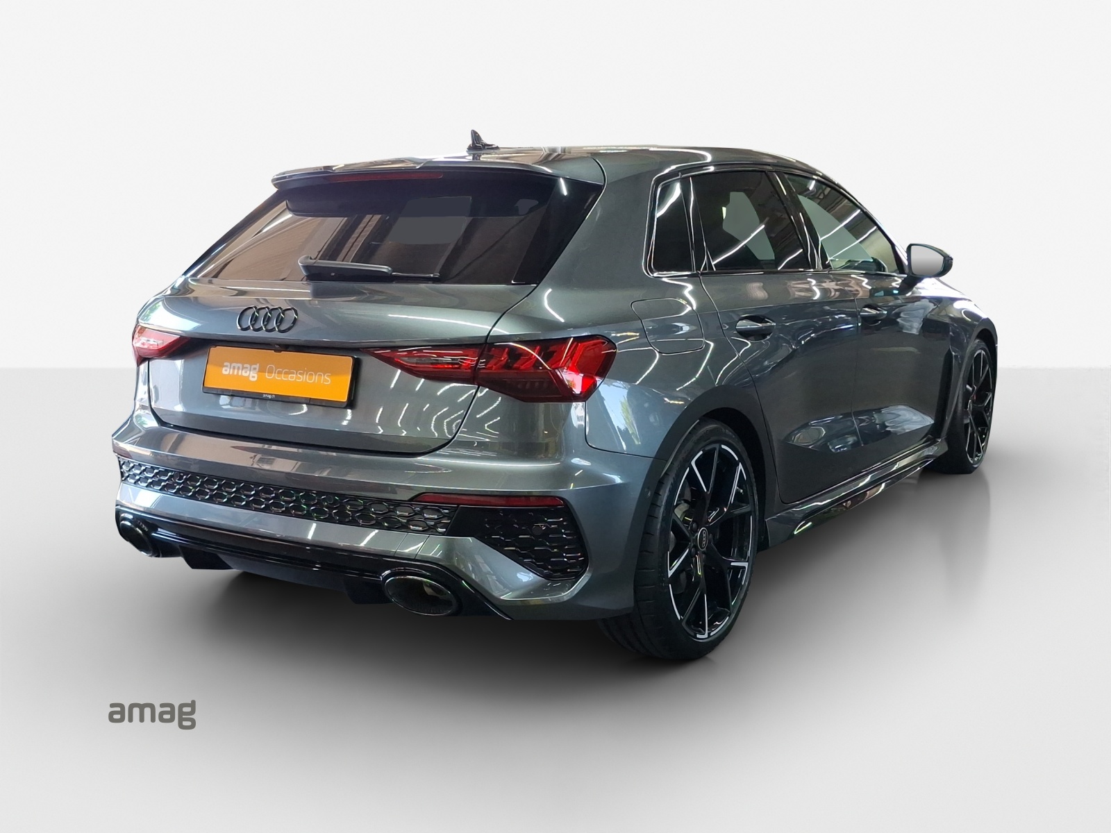 AUDI RS3 Sportback 2.5 TSI quattro S-tronic-image-4