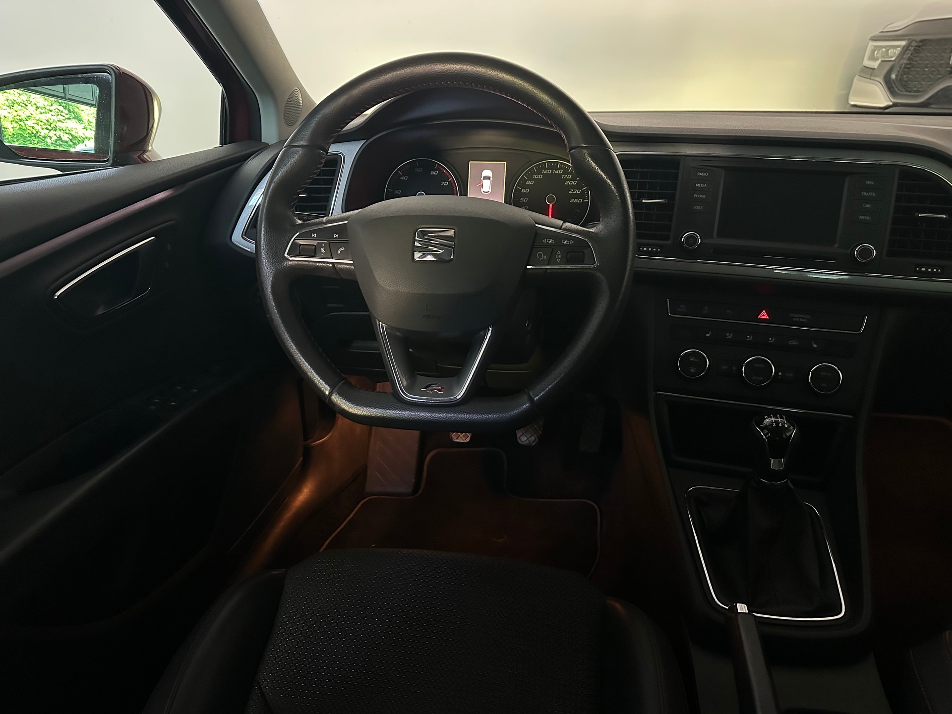 SEAT Leon 1.4 TSI FR-image-10