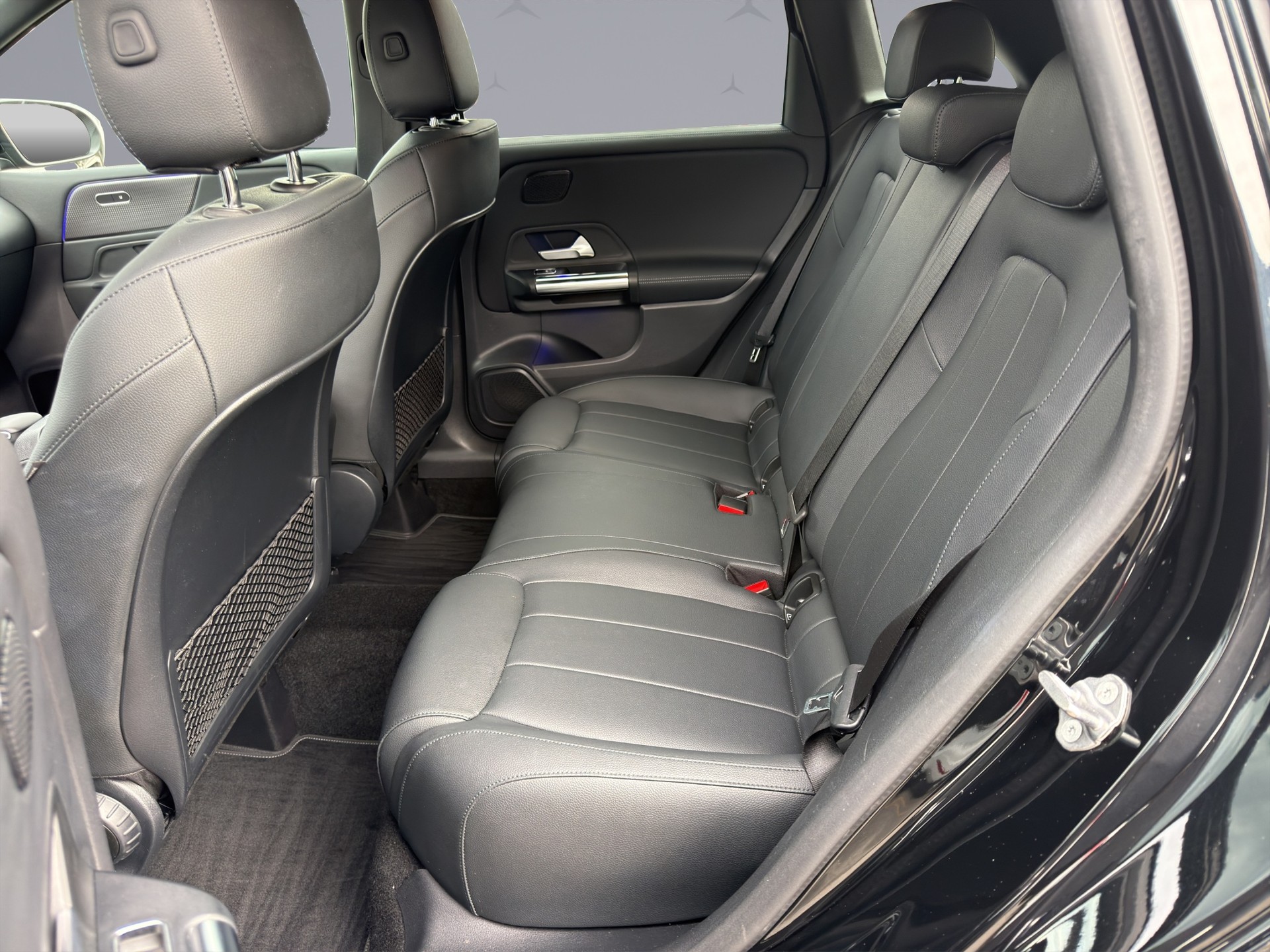 MERCEDES-BENZ B 200 Progressive-image-9