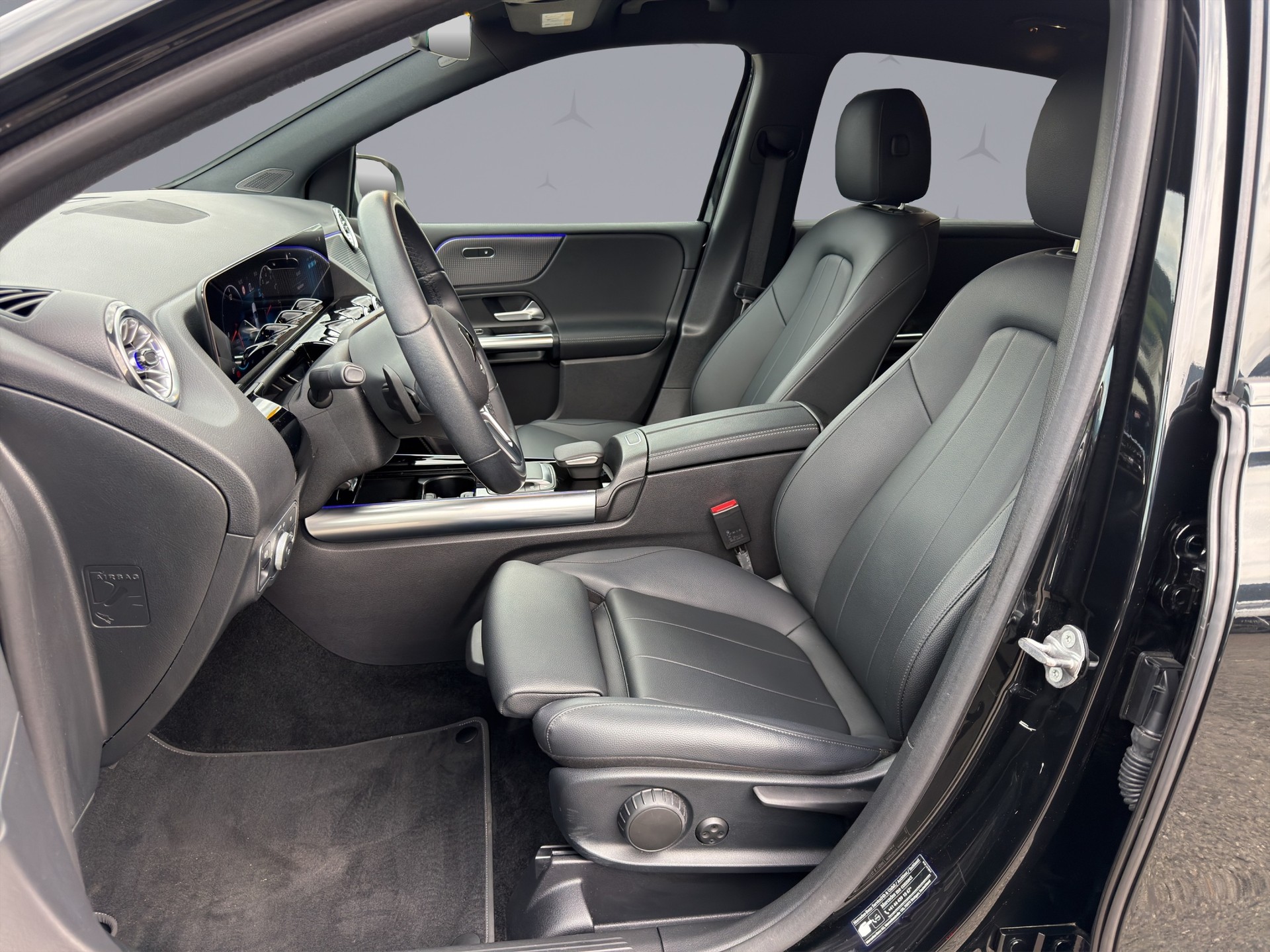 MERCEDES-BENZ B 200 Progressive-image-8