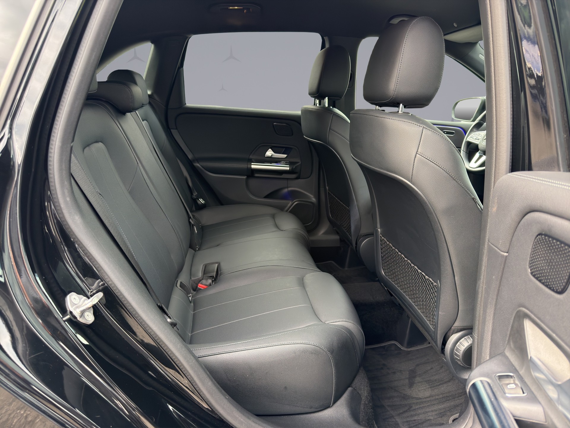 MERCEDES-BENZ B 200 Progressive-image-16