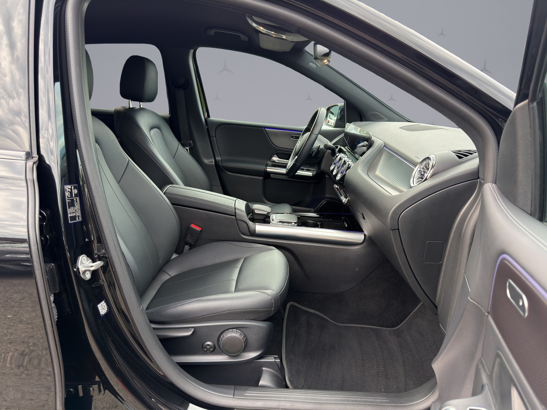MERCEDES-BENZ B 200 Progressive-image-15