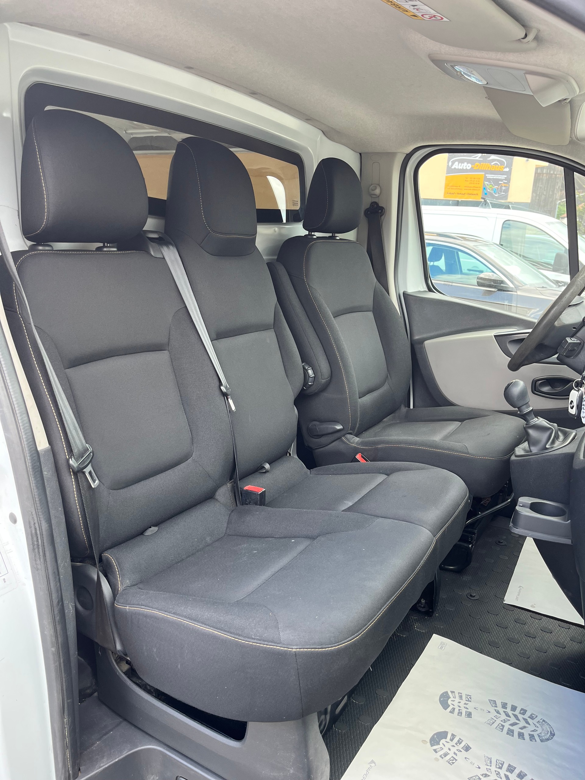 RENAULT Trafic 1.6 dCi 120 2.9t Business L2H1 / Frisch ab MFK / Ab Service / 8-fach bereift / Langversion-image-13