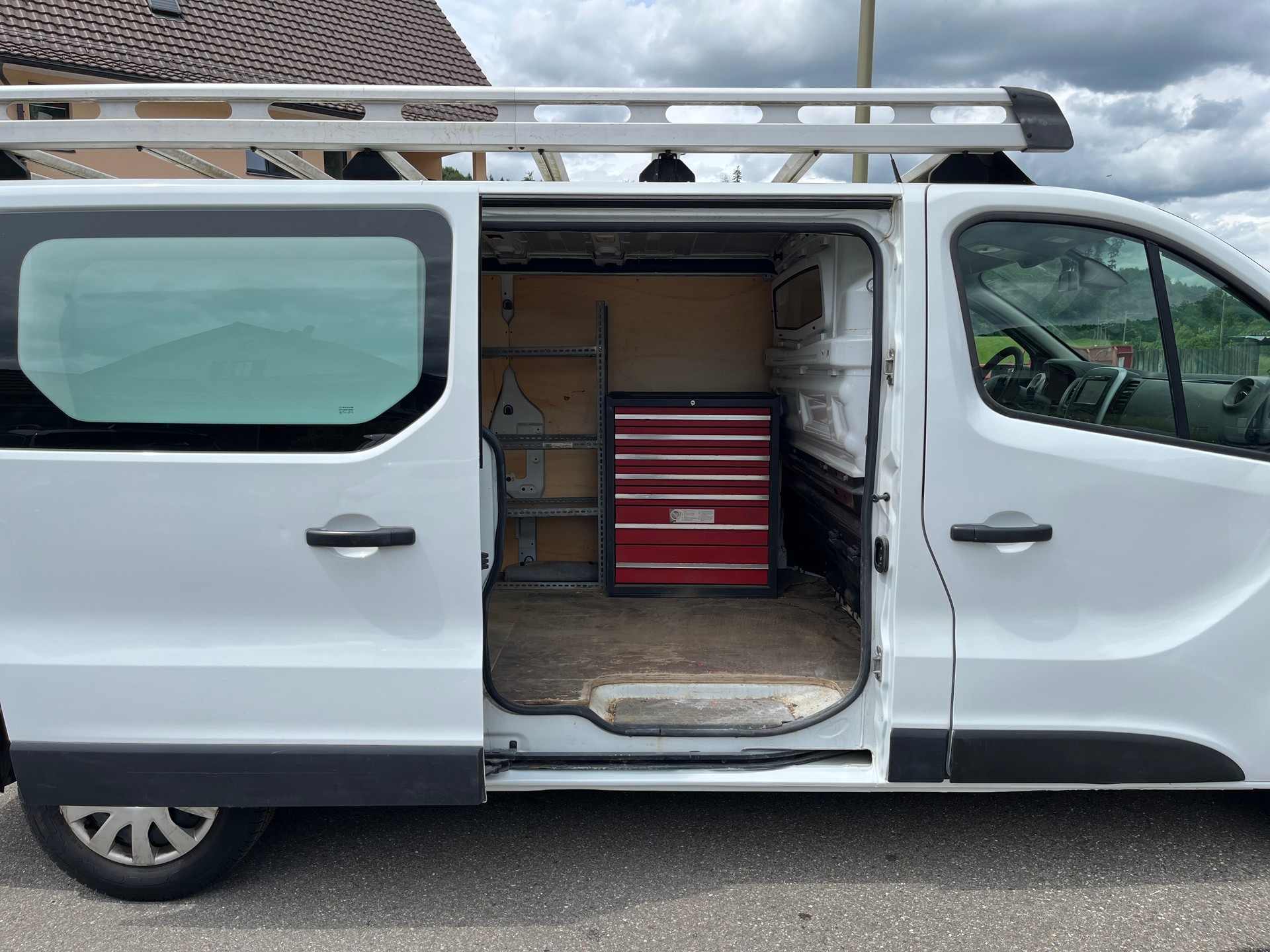 RENAULT Trafic 1.6 dCi 120 2.9t Business L2H1 / Frisch ab MFK / Ab Service / 8-fach bereift / Langversion-image-4