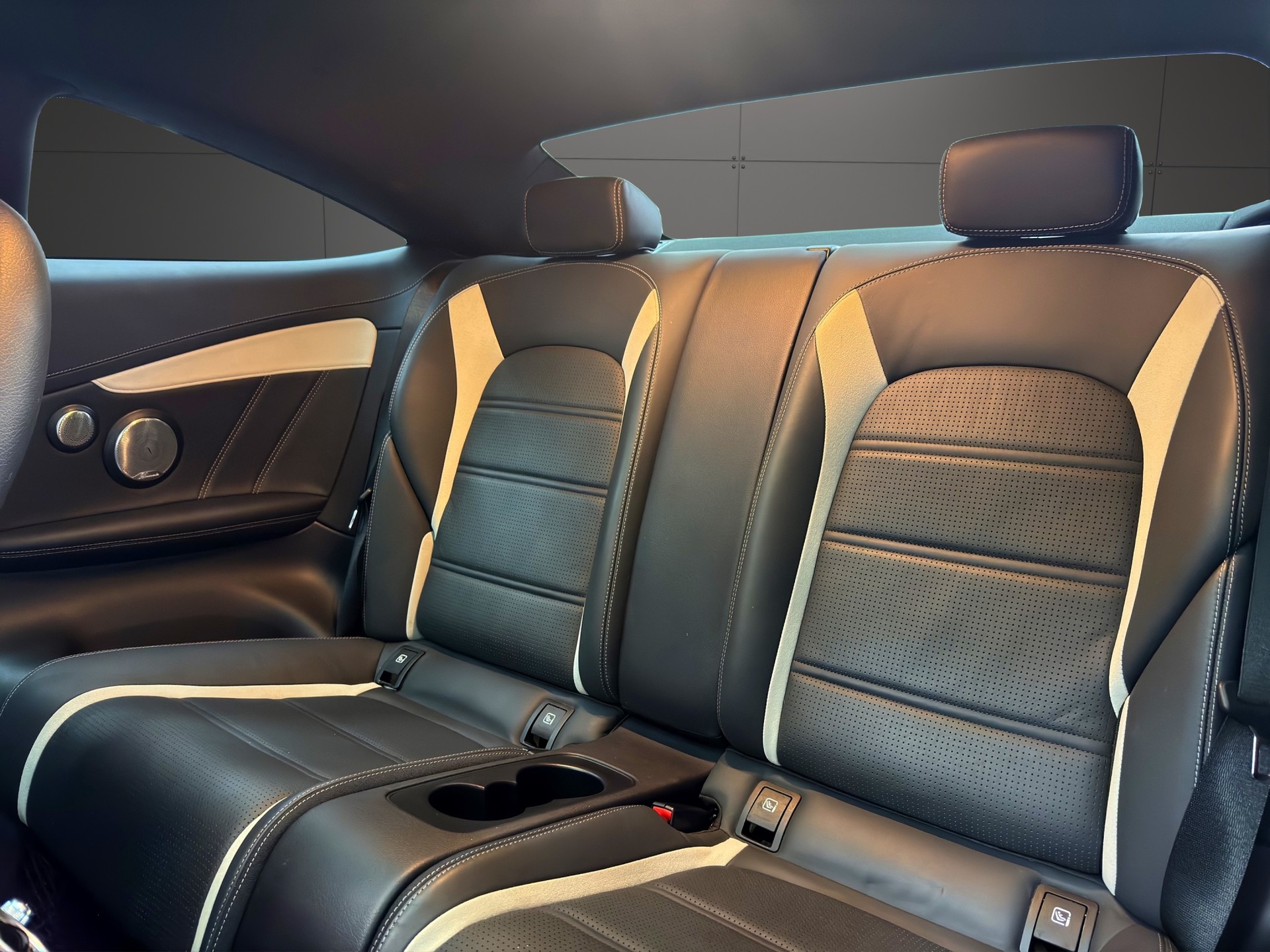 MERCEDES-BENZ C 63 S AMG 9G-tronic-image-15