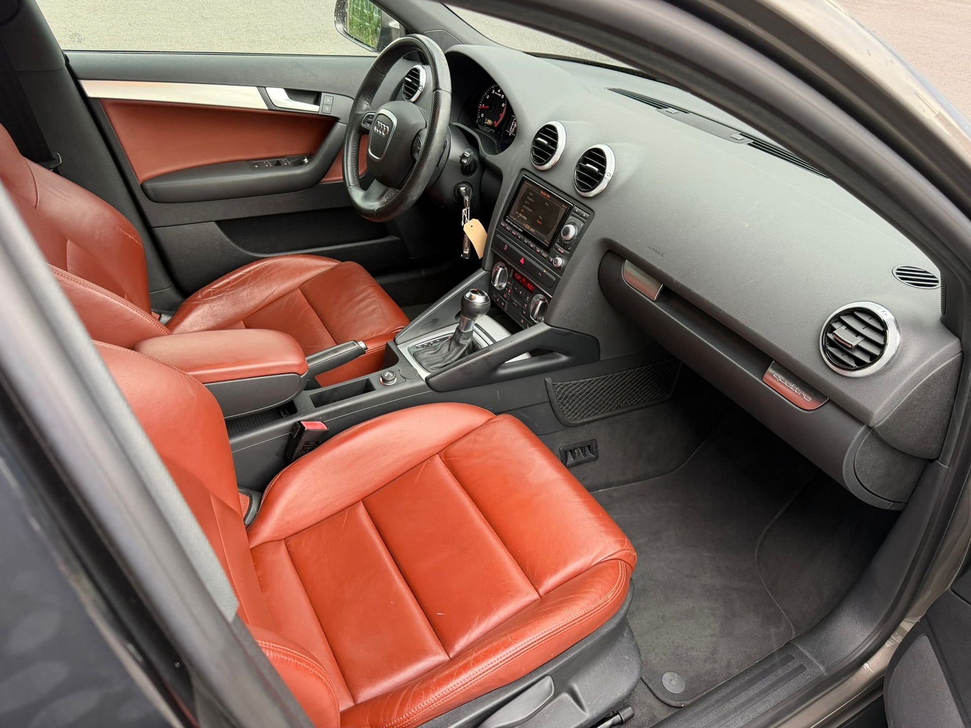 AUDI A3 Sportback 2.0 TFSI quattro-image-6