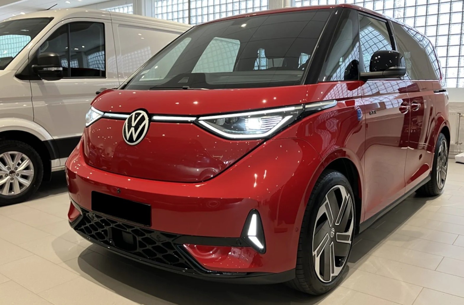 VW ID.Buzz NWB GTX 4 Motion-image-0