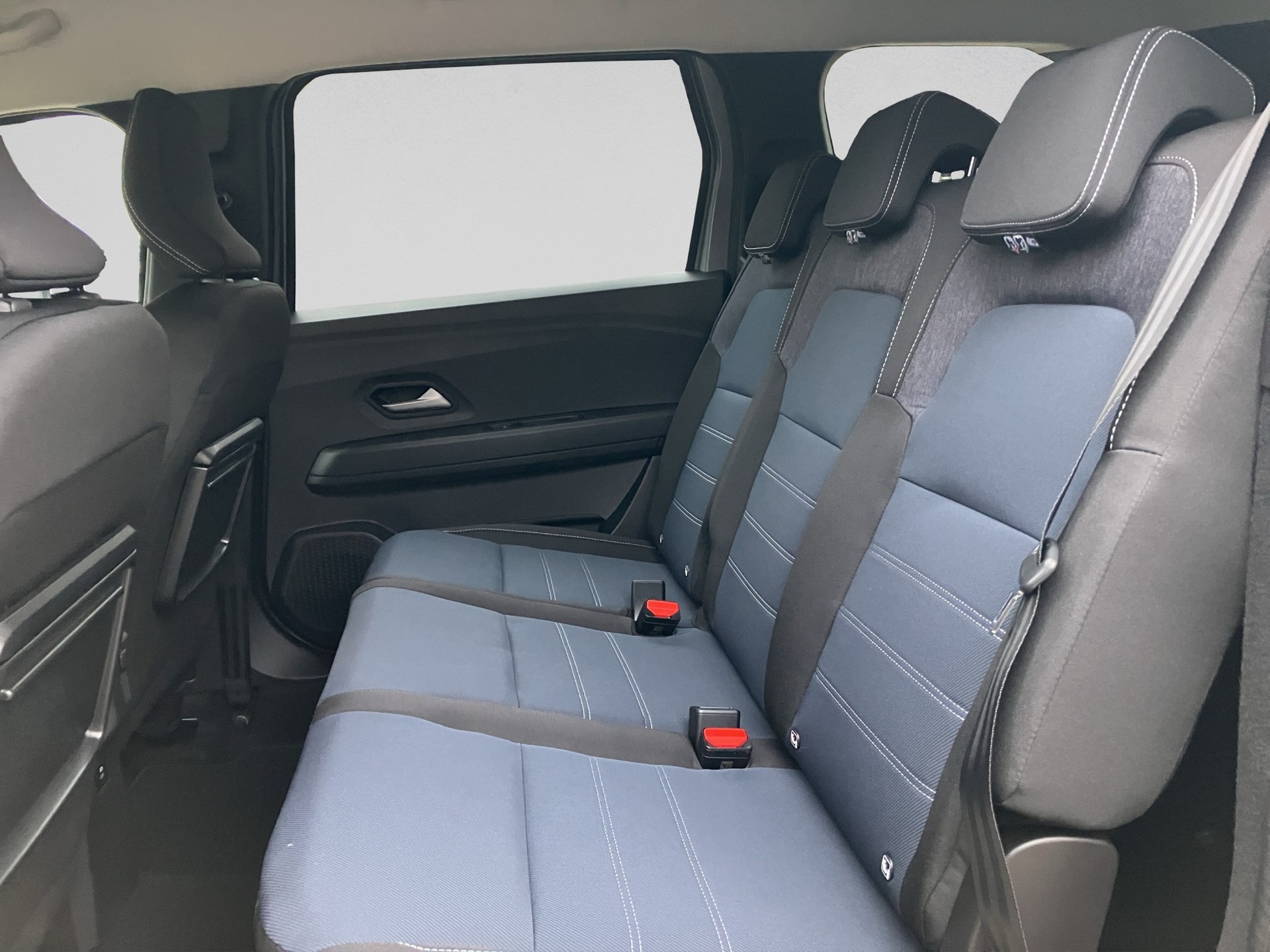 DACIA Jogger HEV 155 Journey-image-14