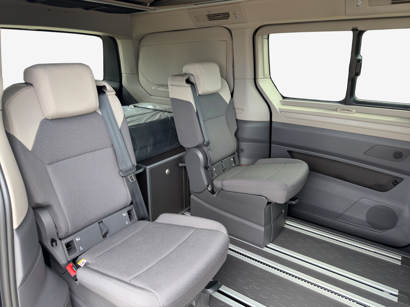 VW California eHybrid Beach Tour 4Motion-image-11