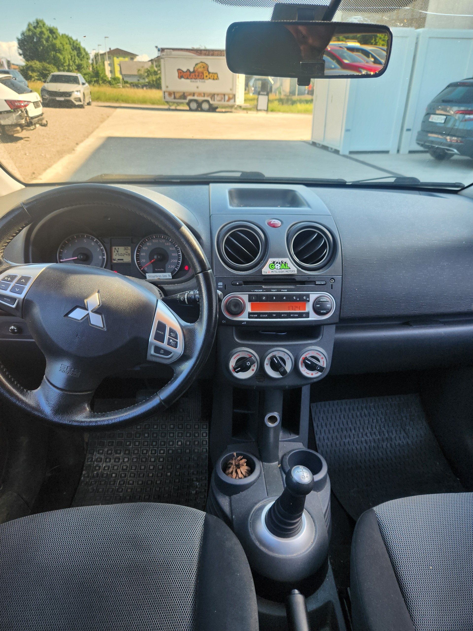 MITSUBISHI Colt 1.3 16V Jubilé (35) Allshift-image-7