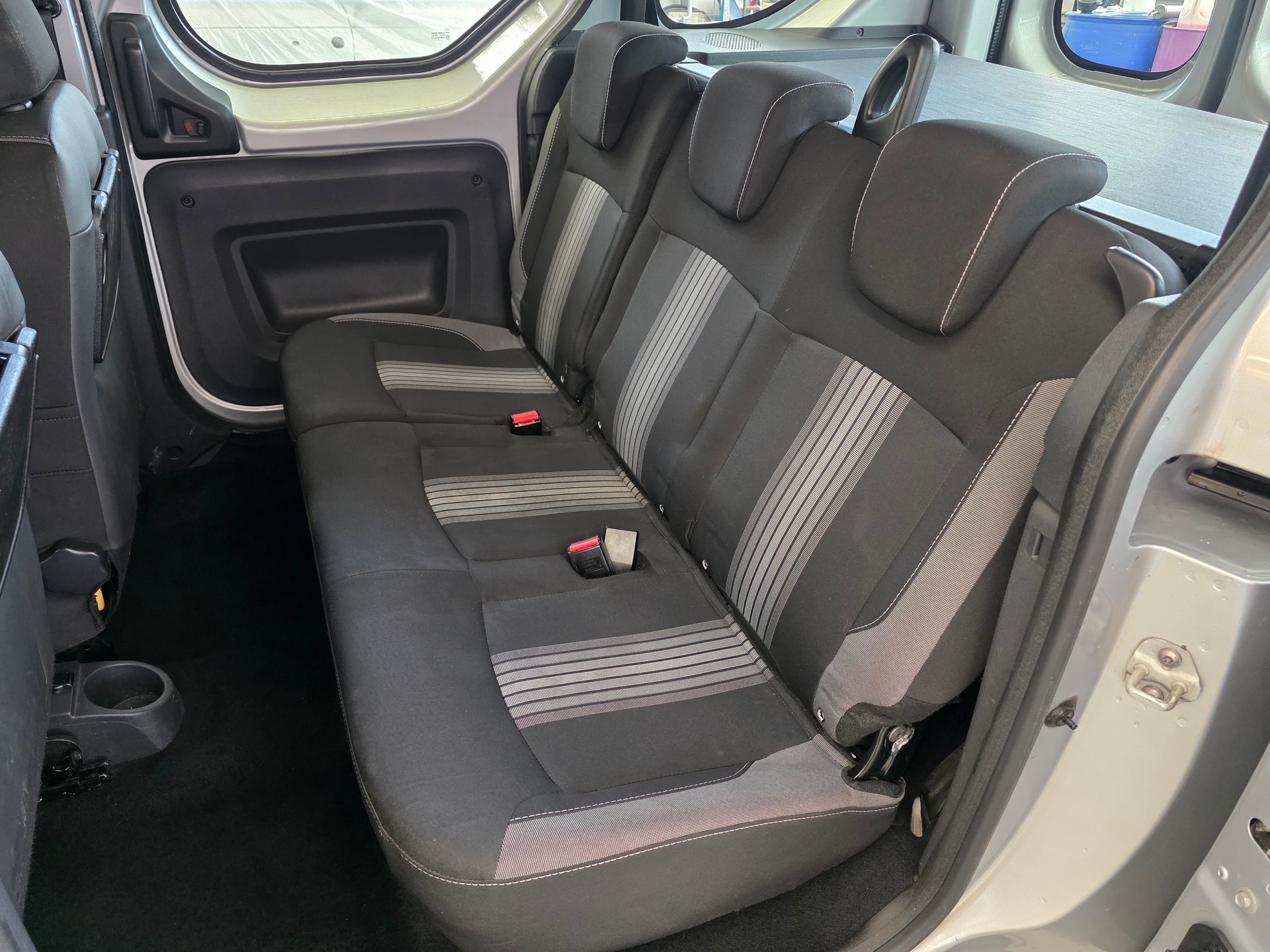 DACIA Dokker 1.6 16V Stepway-image-8