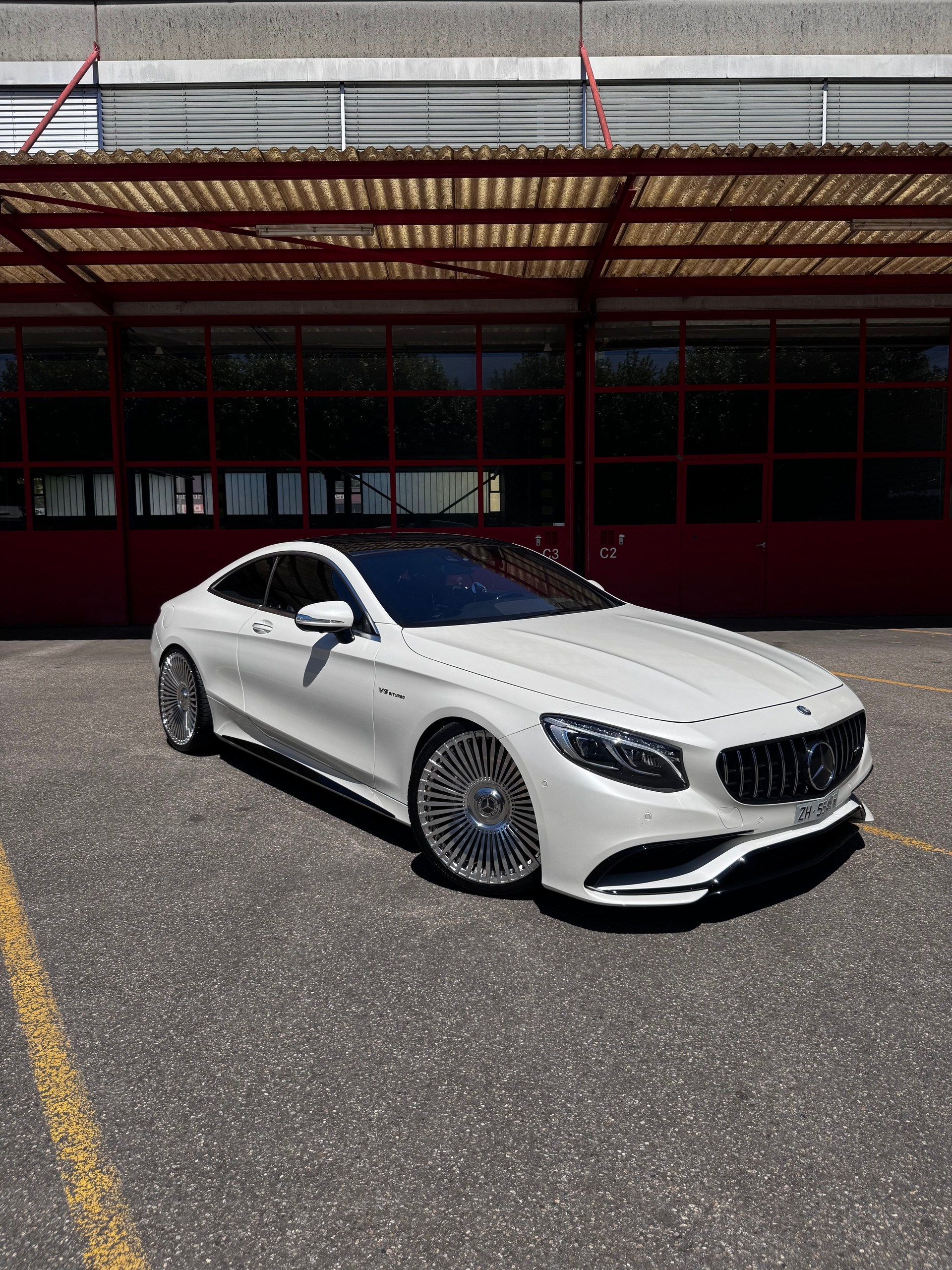 MERCEDES-BENZ S 63 V8 AMG 4matic-image-0