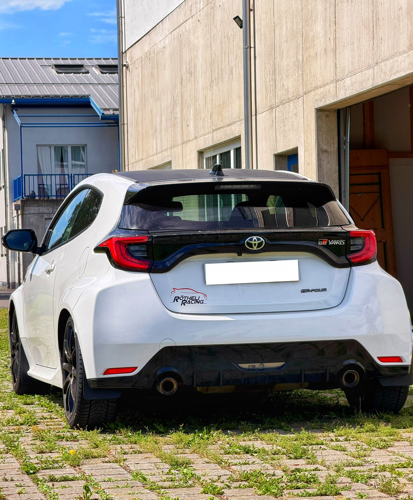 TOYOTA GR Yaris 1.6 Turbo Sport 4x4-image-4