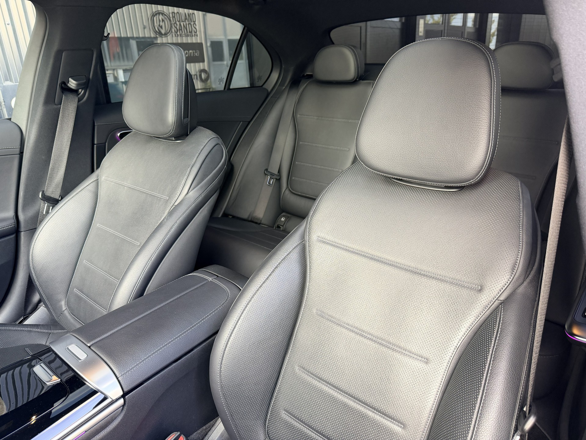 MERCEDES-BENZ C 300 AMG Line 4matic-image-6
