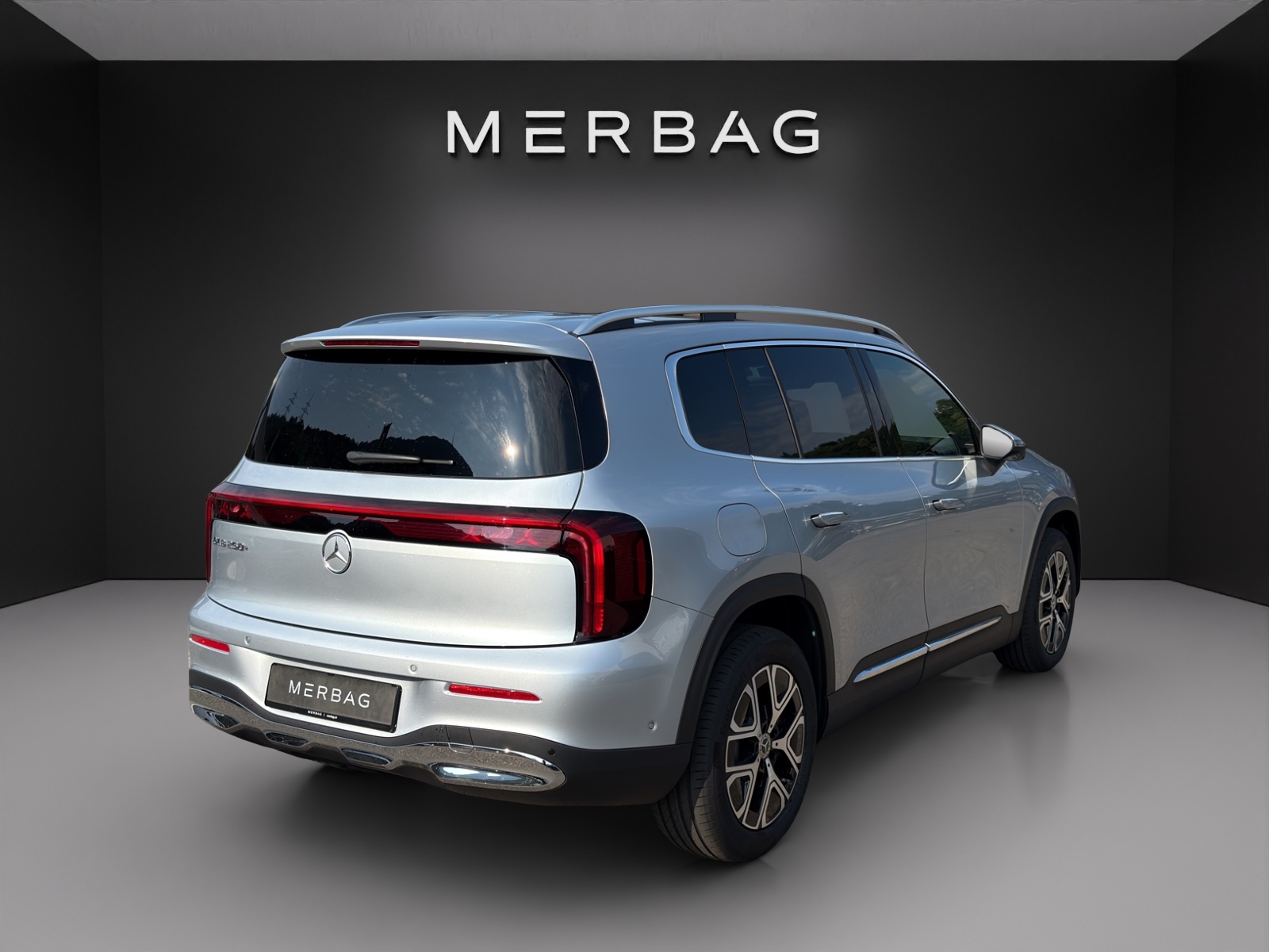 MERCEDES-BENZ GLB 250+ with EQ Technology-image-4