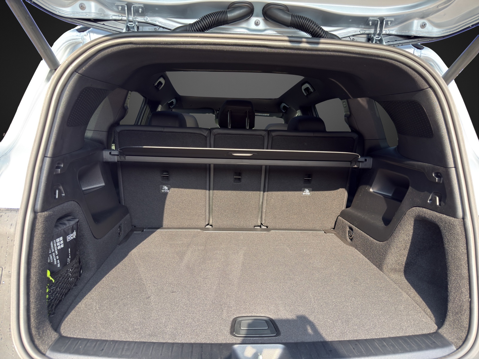 MERCEDES-BENZ GLB 250+ with EQ Technology-image-8