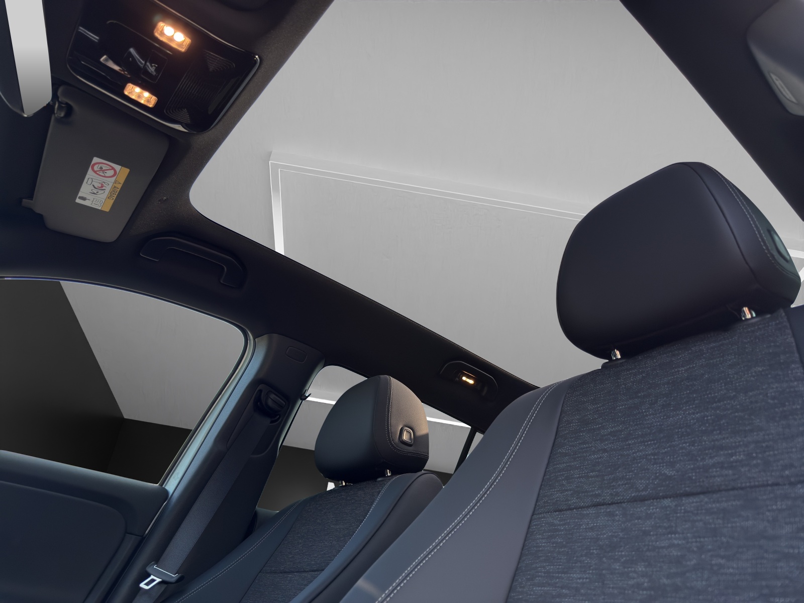 MERCEDES-BENZ GLB 250+ with EQ Technology-image-13