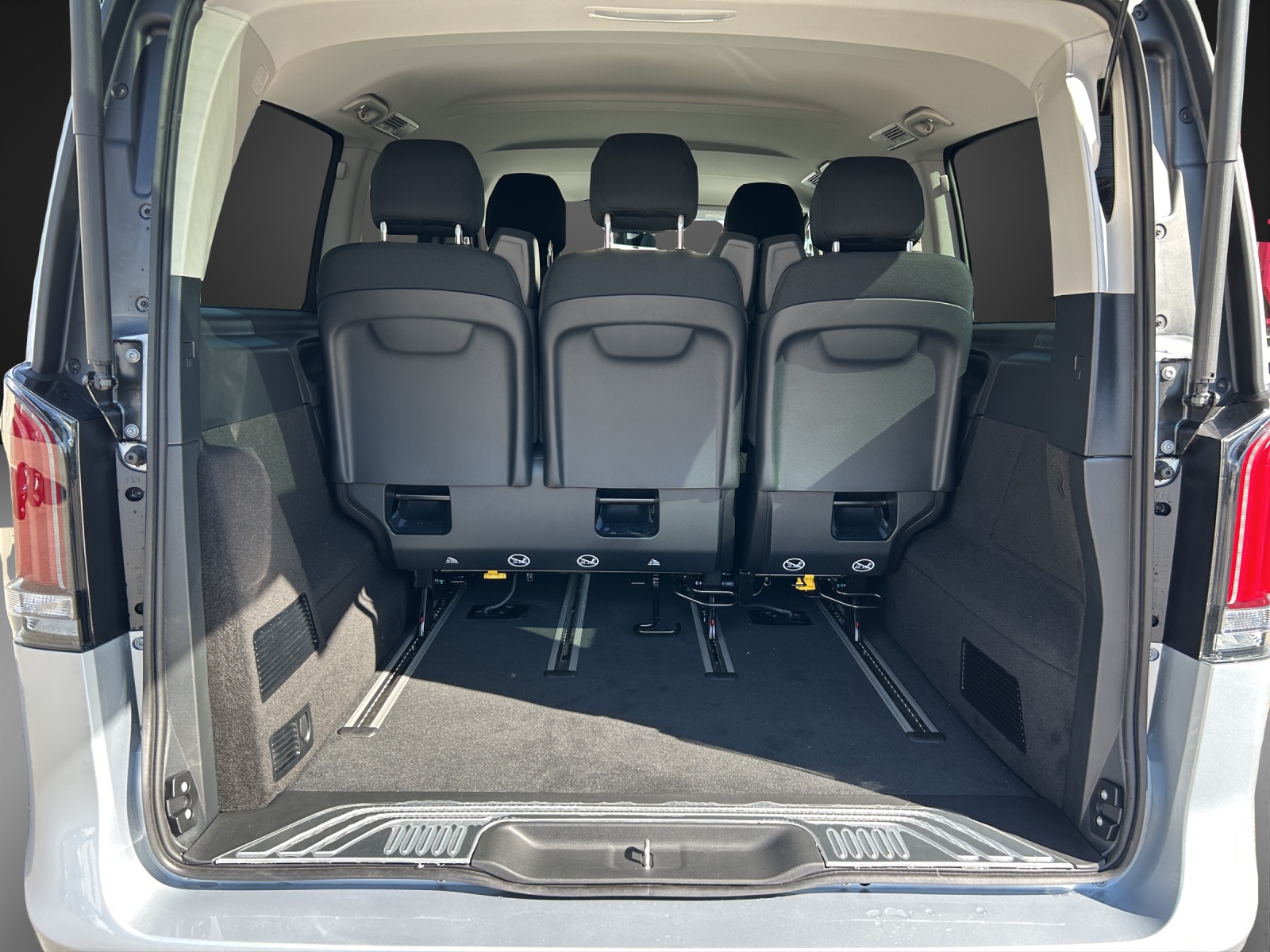 MERCEDES-BENZ V 250 d lang 4Matic Style 9G-Tronic-image-5