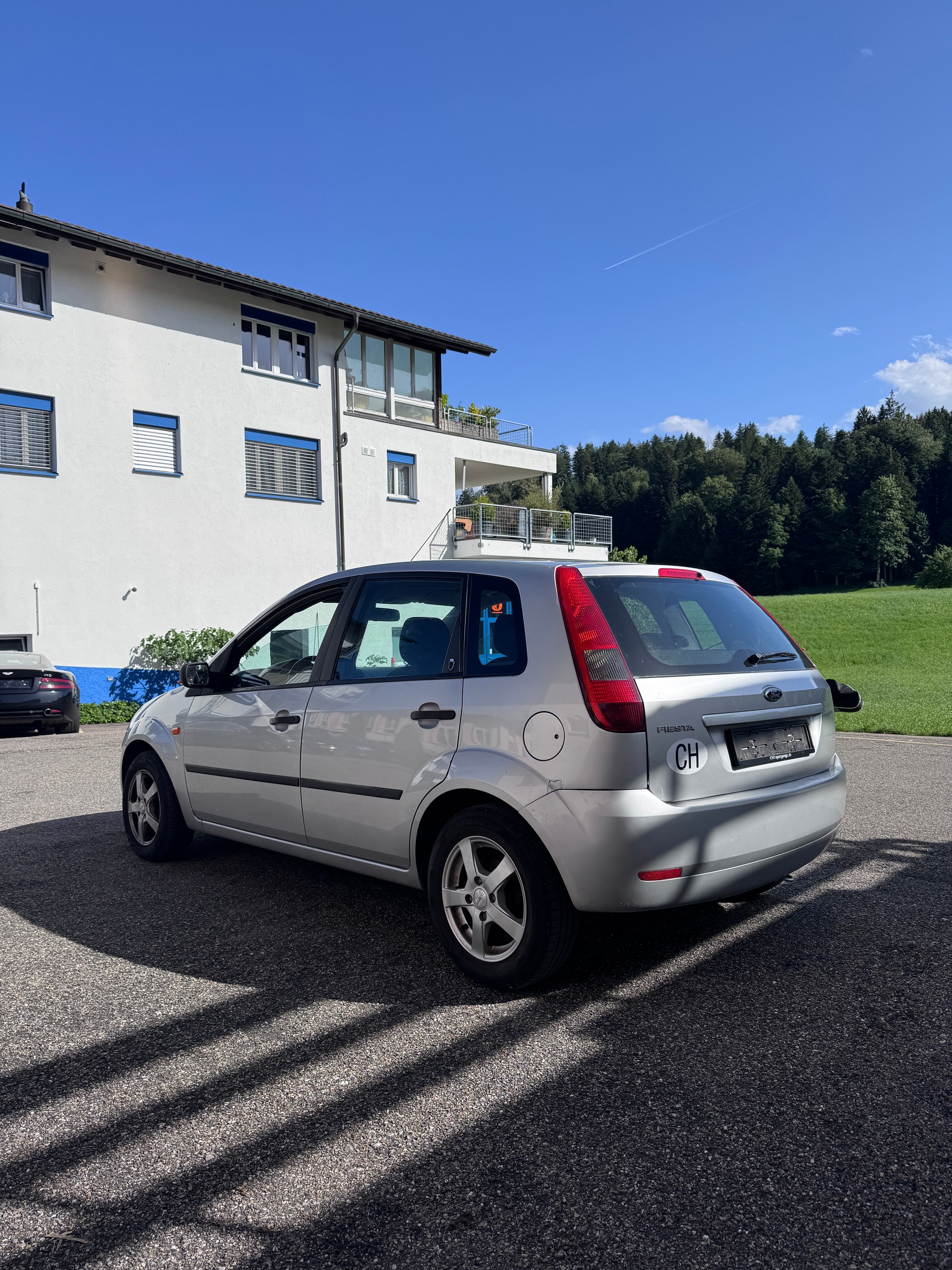 FORD Fiesta 1.6 16V Trend-image-3