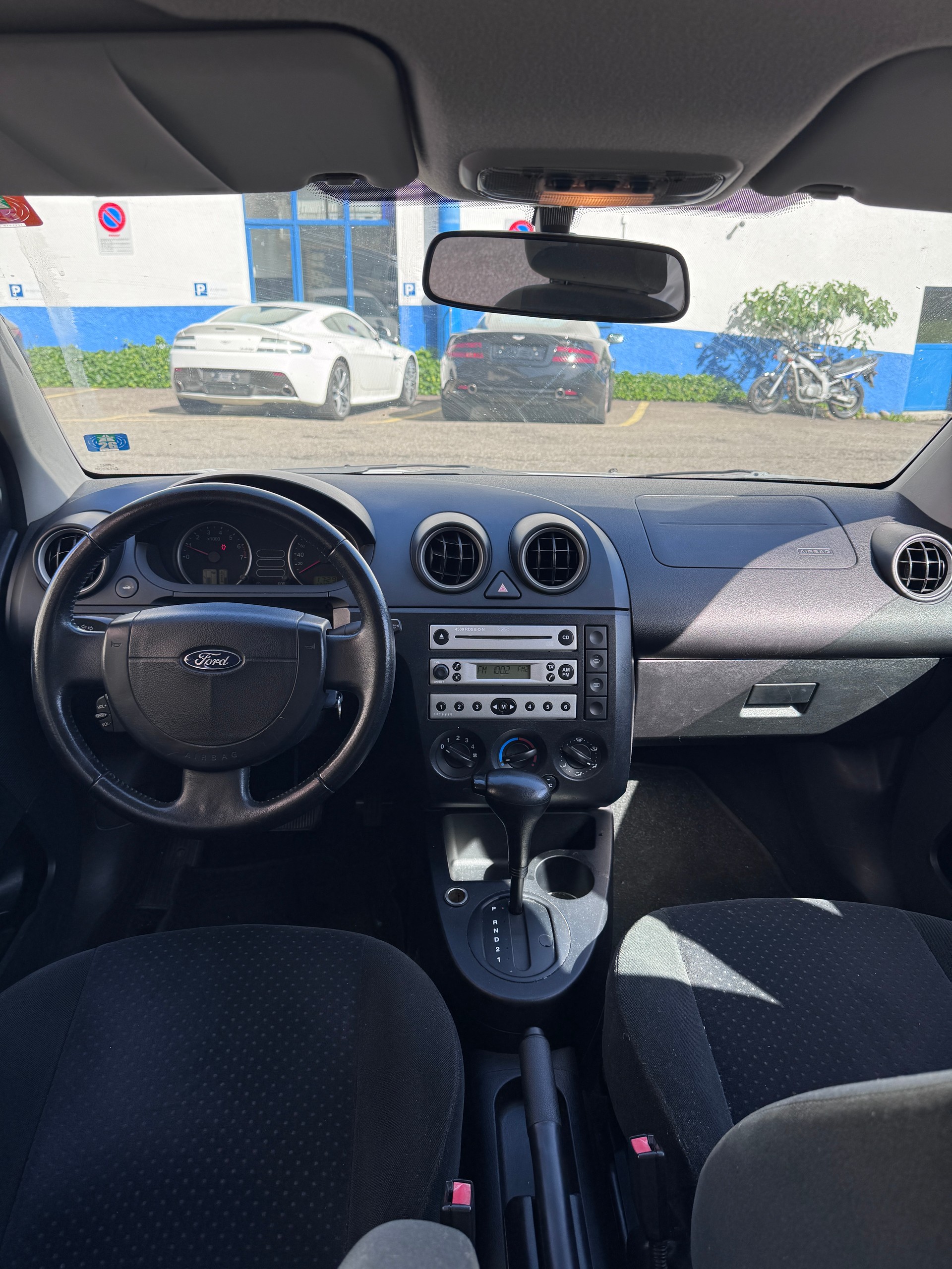 FORD Fiesta 1.6 16V Trend-image-5