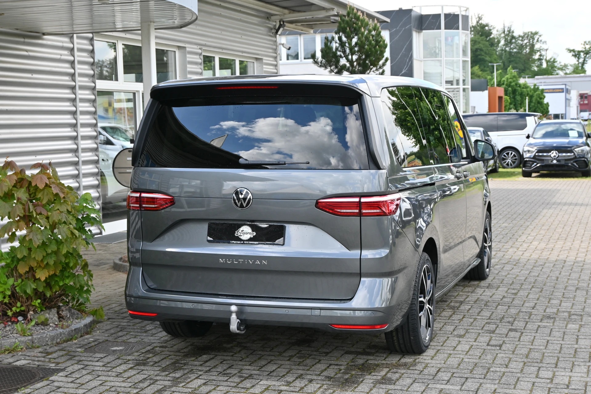 VW Multivan 2.0 TDI DSG Lang 7-Plätzer + AHK 2000kg + Standheizung-image-7